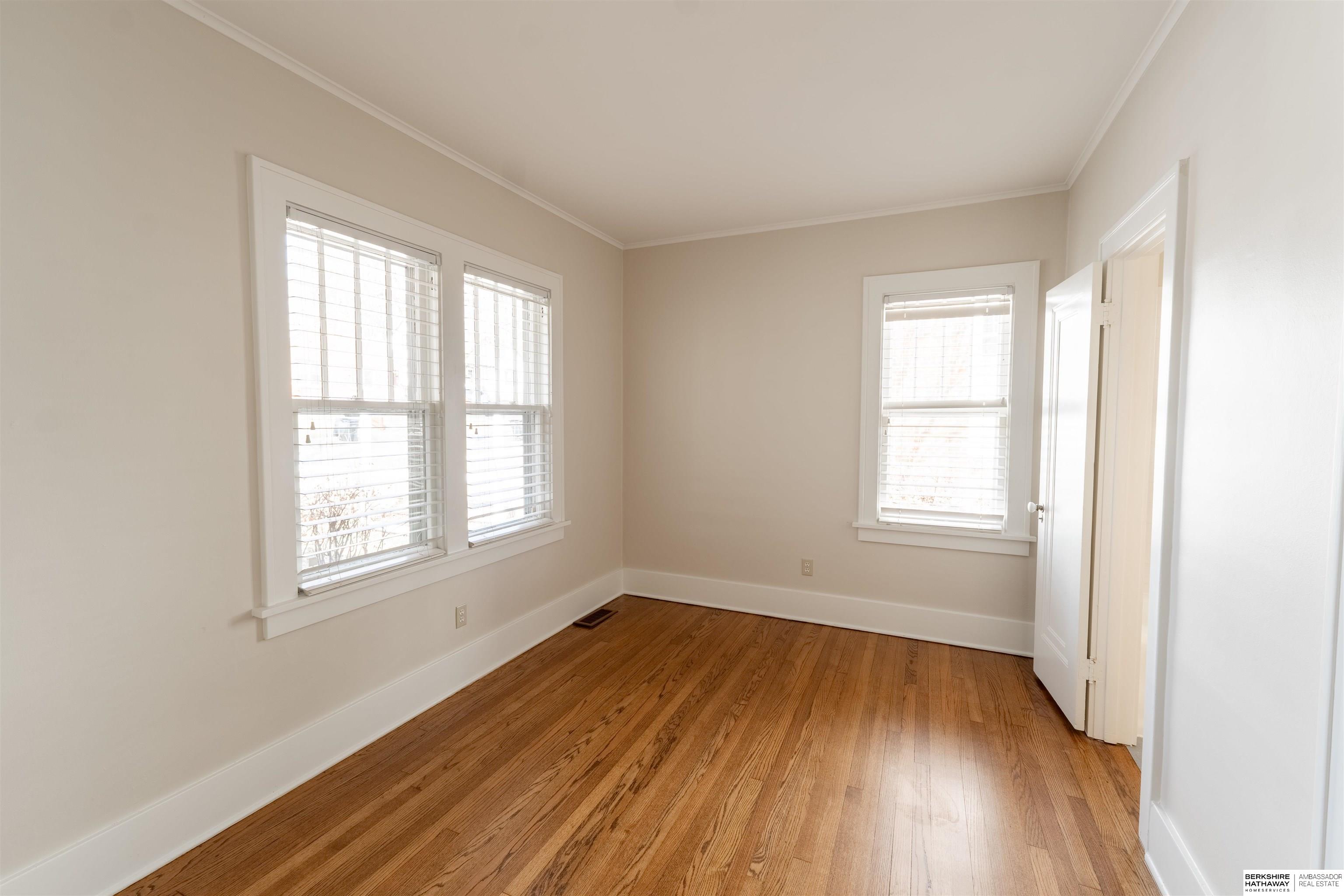 Omaha, Nebraska 68106, United States, 3 Bedrooms Bedrooms, ,2 BathroomsBathrooms,Residential,Pending,87373