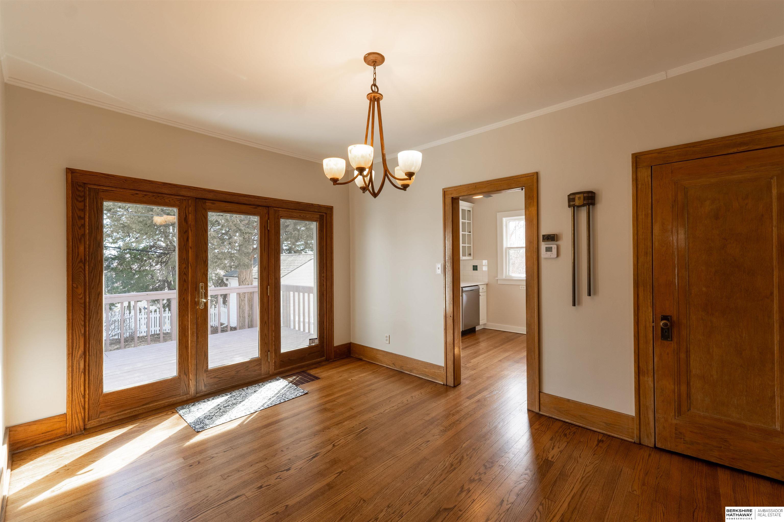 Omaha, Nebraska 68106, United States, 3 Bedrooms Bedrooms, ,2 BathroomsBathrooms,Residential,Pending,87373