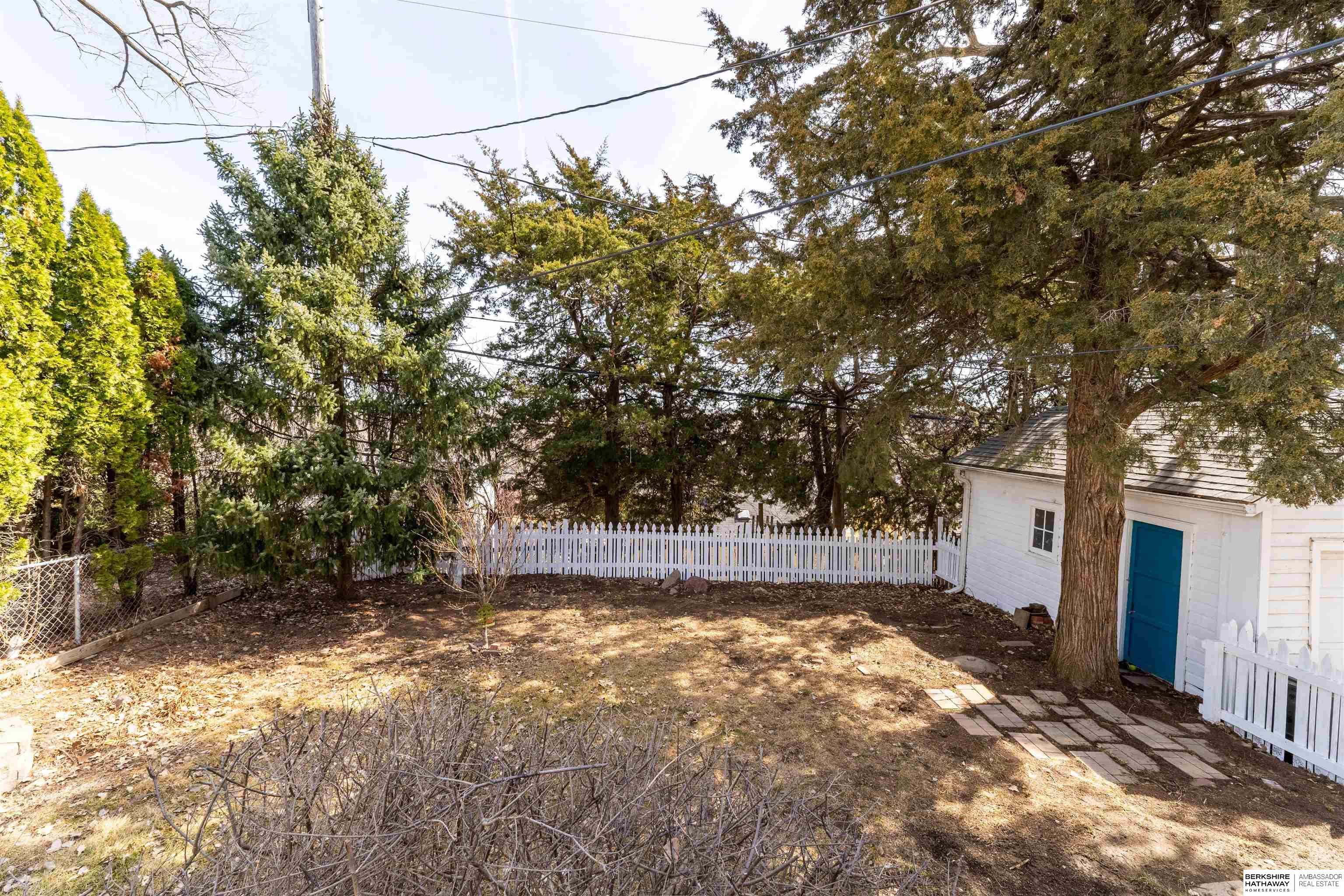 Omaha, Nebraska 68106, United States, 3 Bedrooms Bedrooms, ,2 BathroomsBathrooms,Residential,Pending,87373