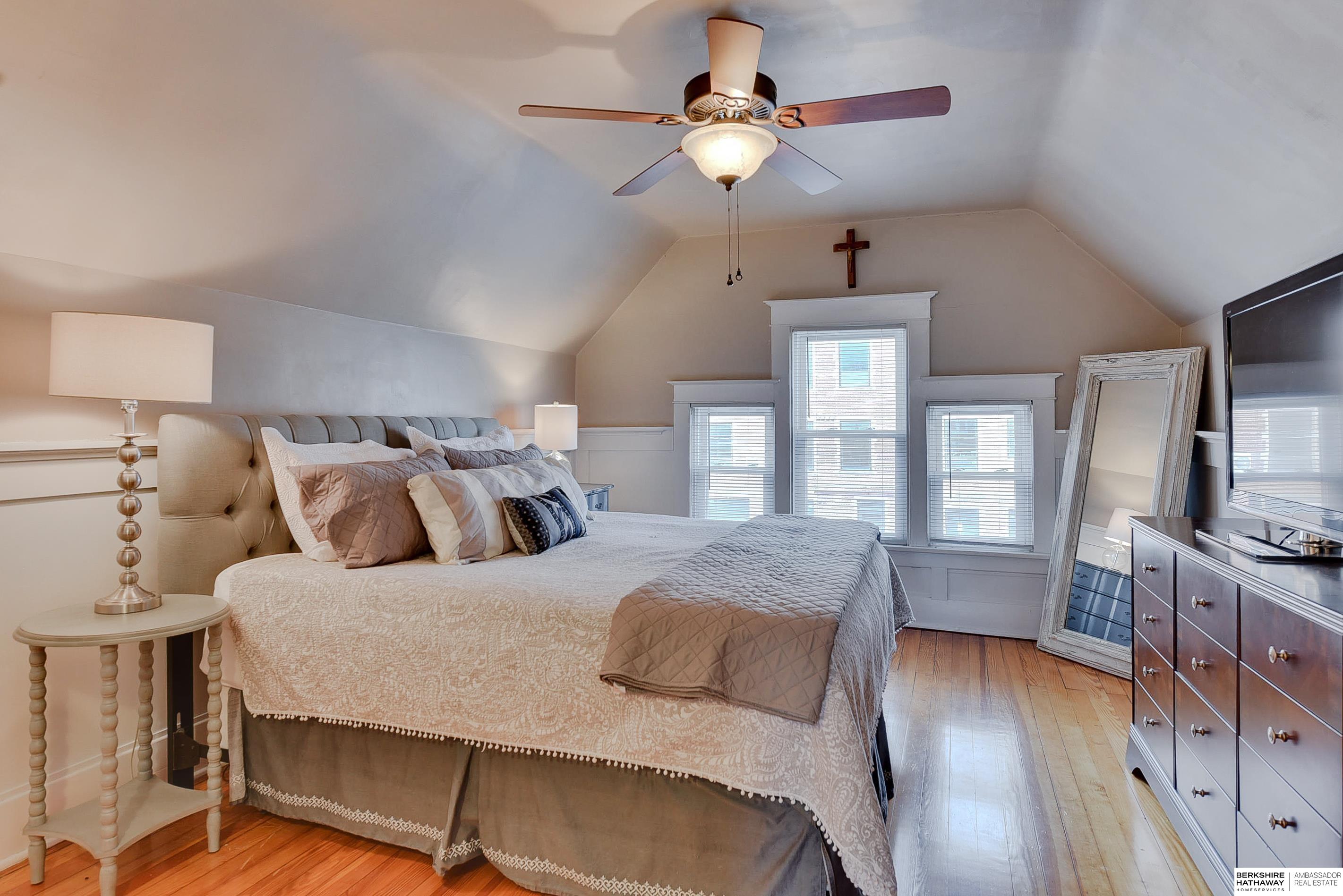 Omaha, Nebraska 68108, United States, 3 Bedrooms Bedrooms, ,1 BathroomBathrooms,Residential,Pending,102410