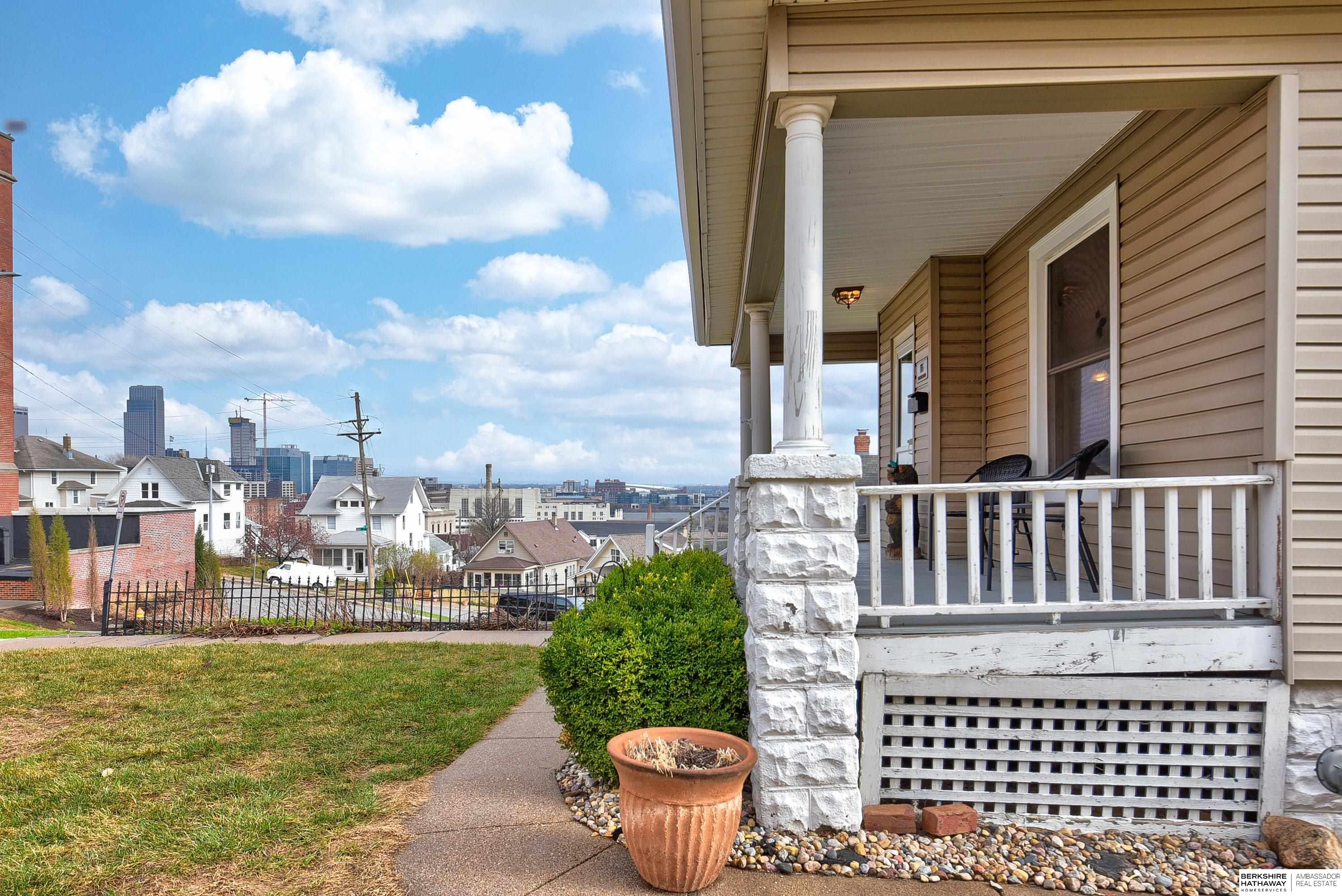 Omaha, Nebraska 68108, United States, 3 Bedrooms Bedrooms, ,1 BathroomBathrooms,Residential,Pending,102410