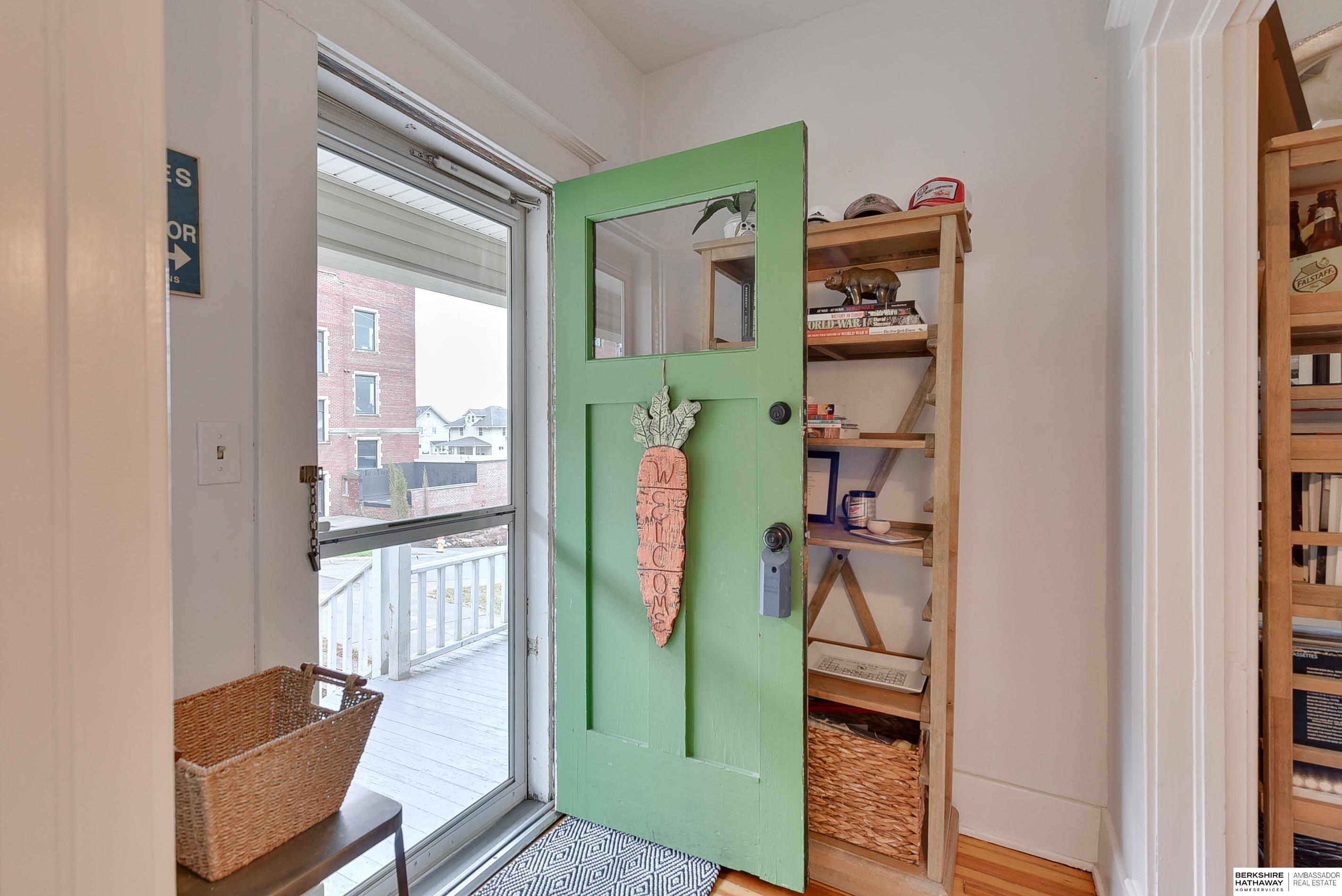 Omaha, Nebraska 68108, United States, 3 Bedrooms Bedrooms, ,1 BathroomBathrooms,Residential,Pending,102410