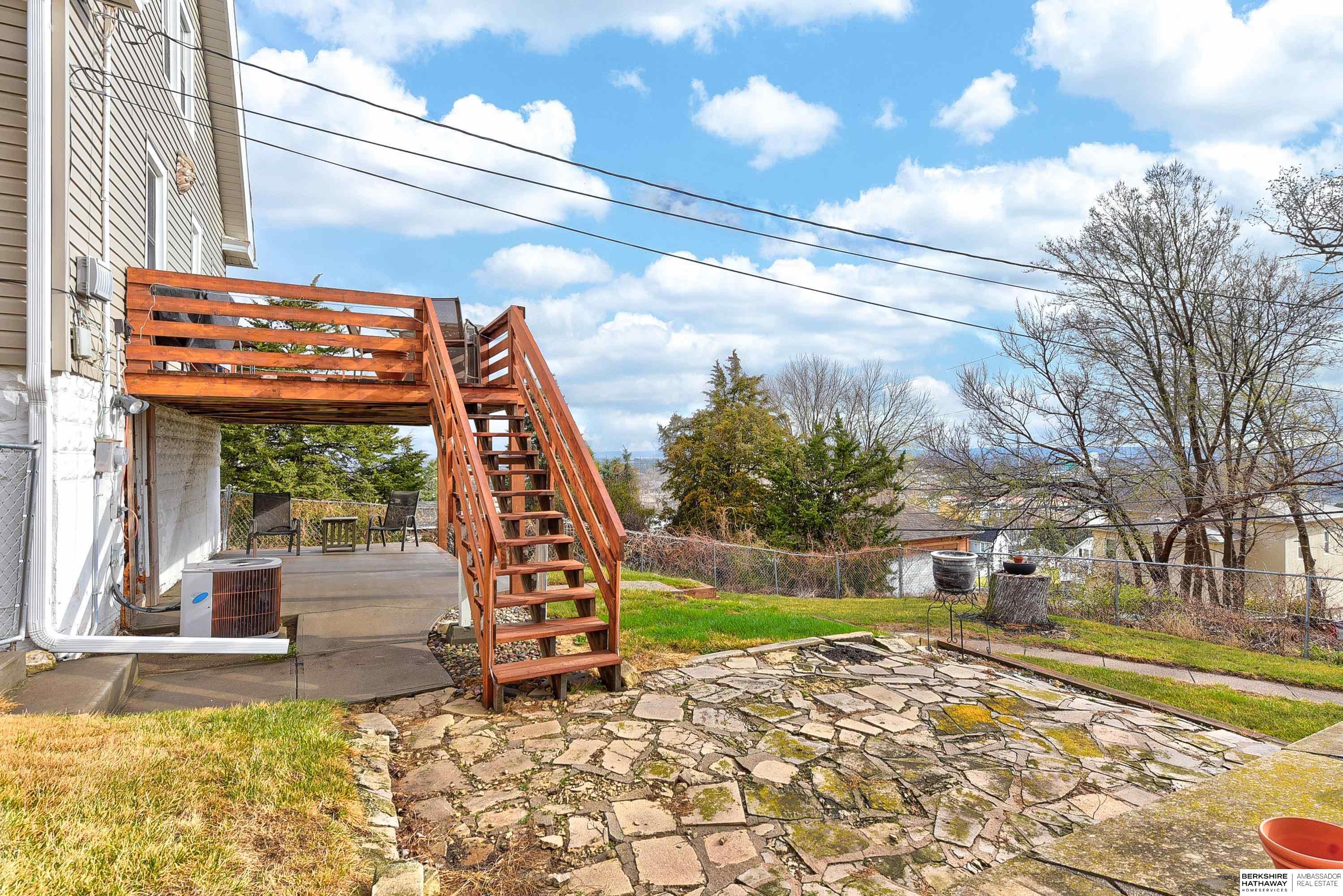 Omaha, Nebraska 68108, United States, 3 Bedrooms Bedrooms, ,1 BathroomBathrooms,Residential,Pending,102410