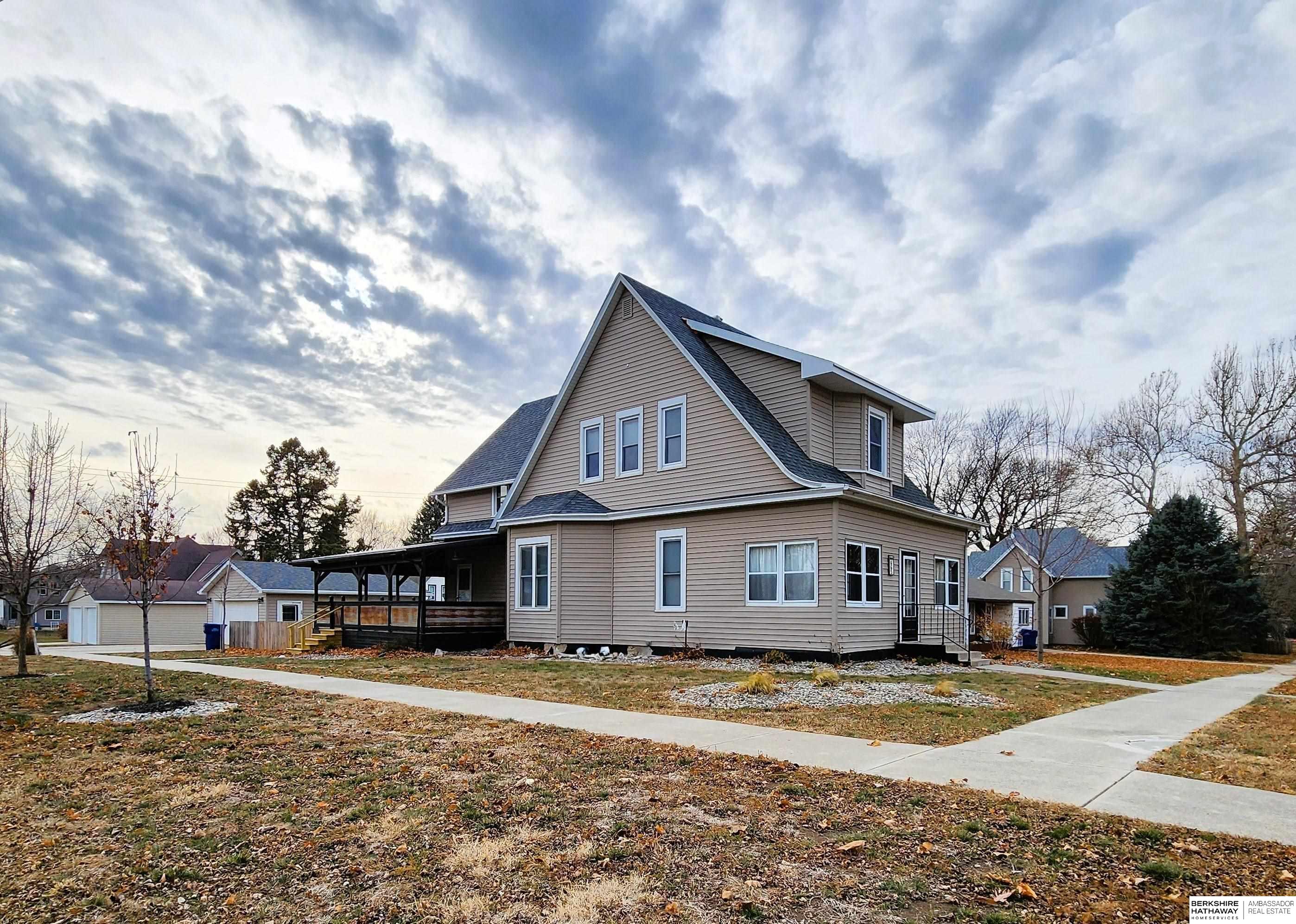 Lyons, Nebraska 68038, United States, 4 Bedrooms Bedrooms, ,2 BathroomsBathrooms,Residential,Active,25878