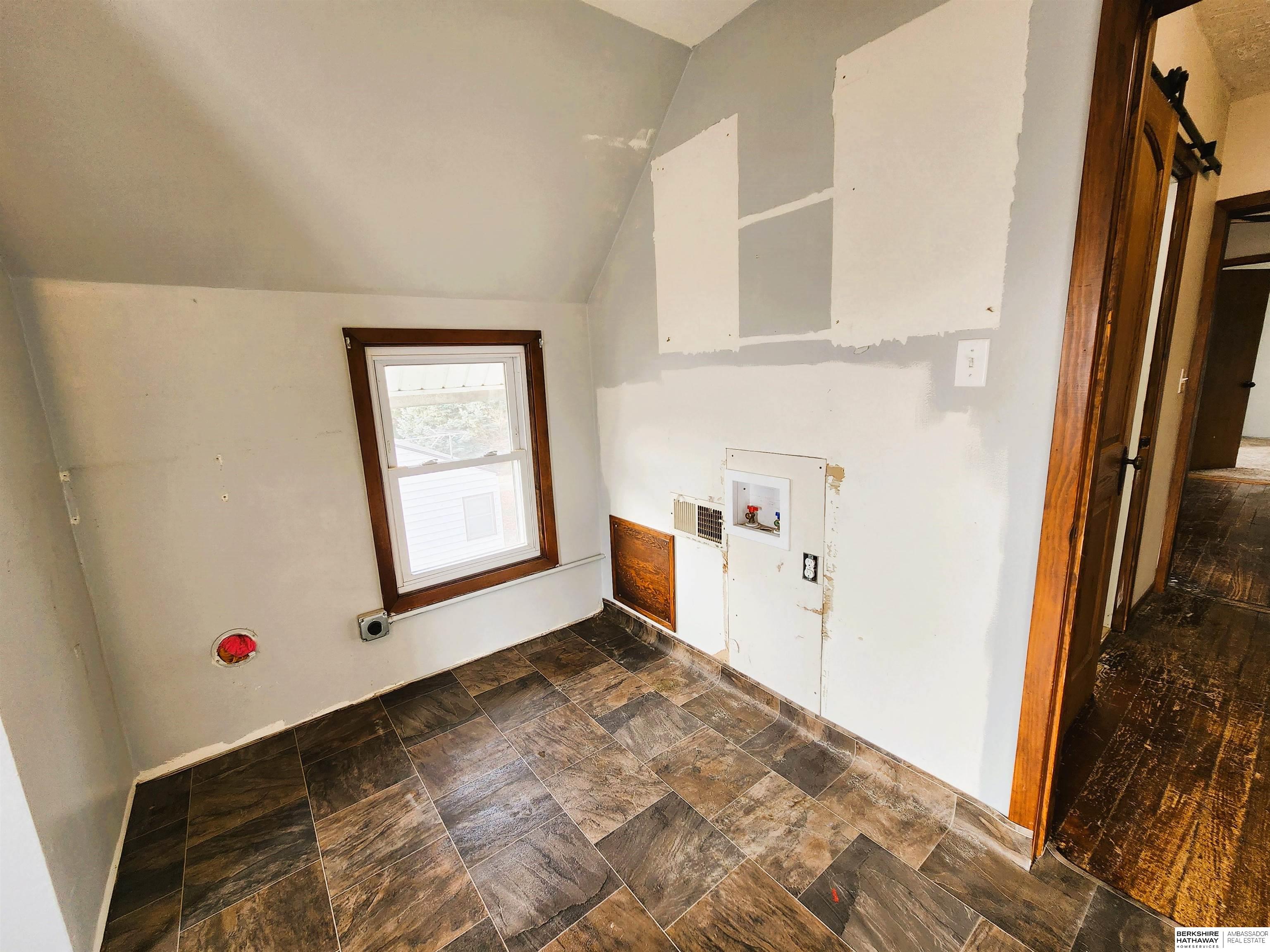 Lyons, Nebraska 68038, United States, 4 Bedrooms Bedrooms, ,2 BathroomsBathrooms,Residential,Active,25878