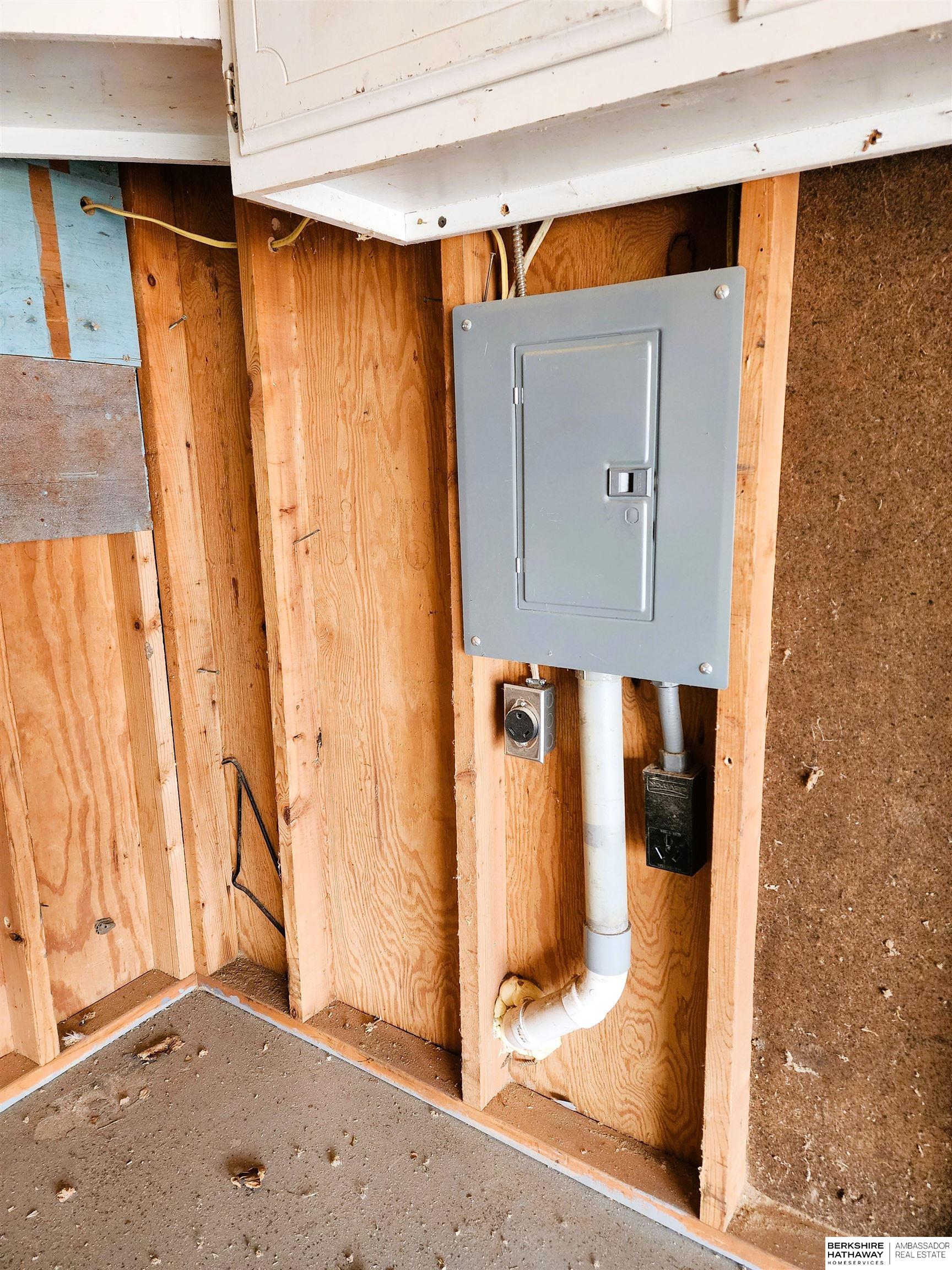 Lyons, Nebraska 68038, United States, 4 Bedrooms Bedrooms, ,2 BathroomsBathrooms,Residential,Active,25878