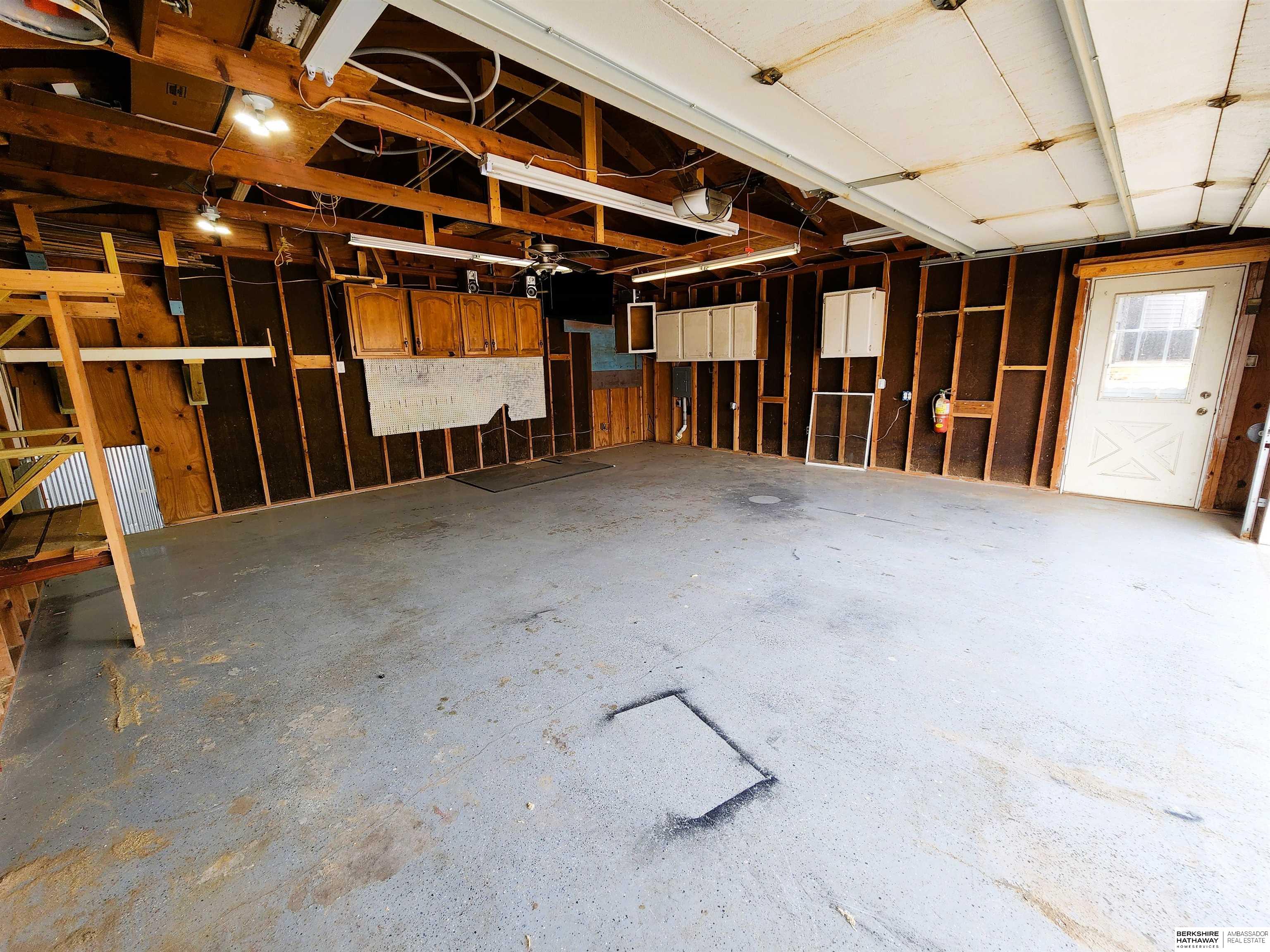 Lyons, Nebraska 68038, United States, 4 Bedrooms Bedrooms, ,2 BathroomsBathrooms,Residential,Active,25878