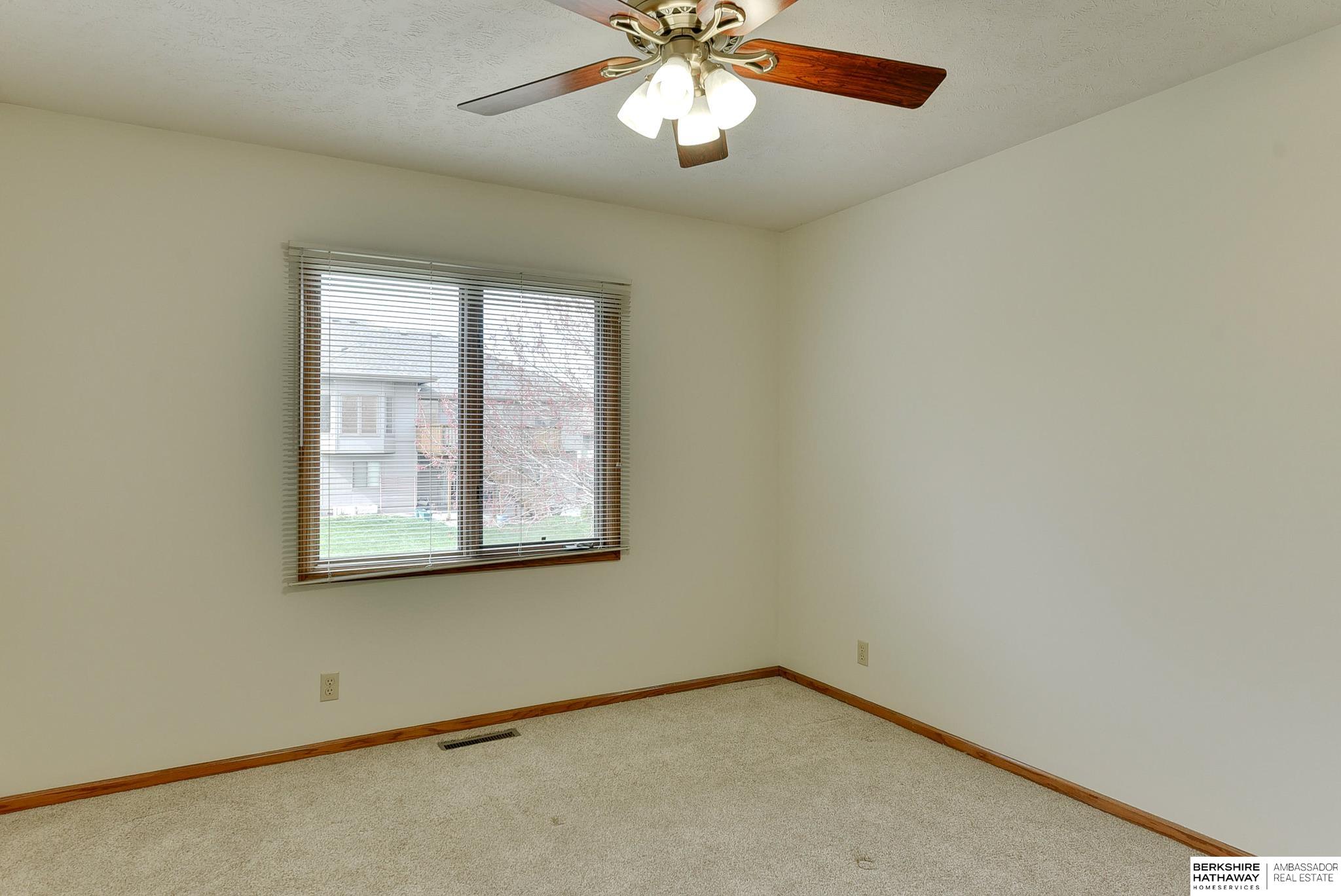 Omaha, Nebraska 68135, United States, 4 Bedrooms Bedrooms, ,4 BathroomsBathrooms,Residential,Pending,108306