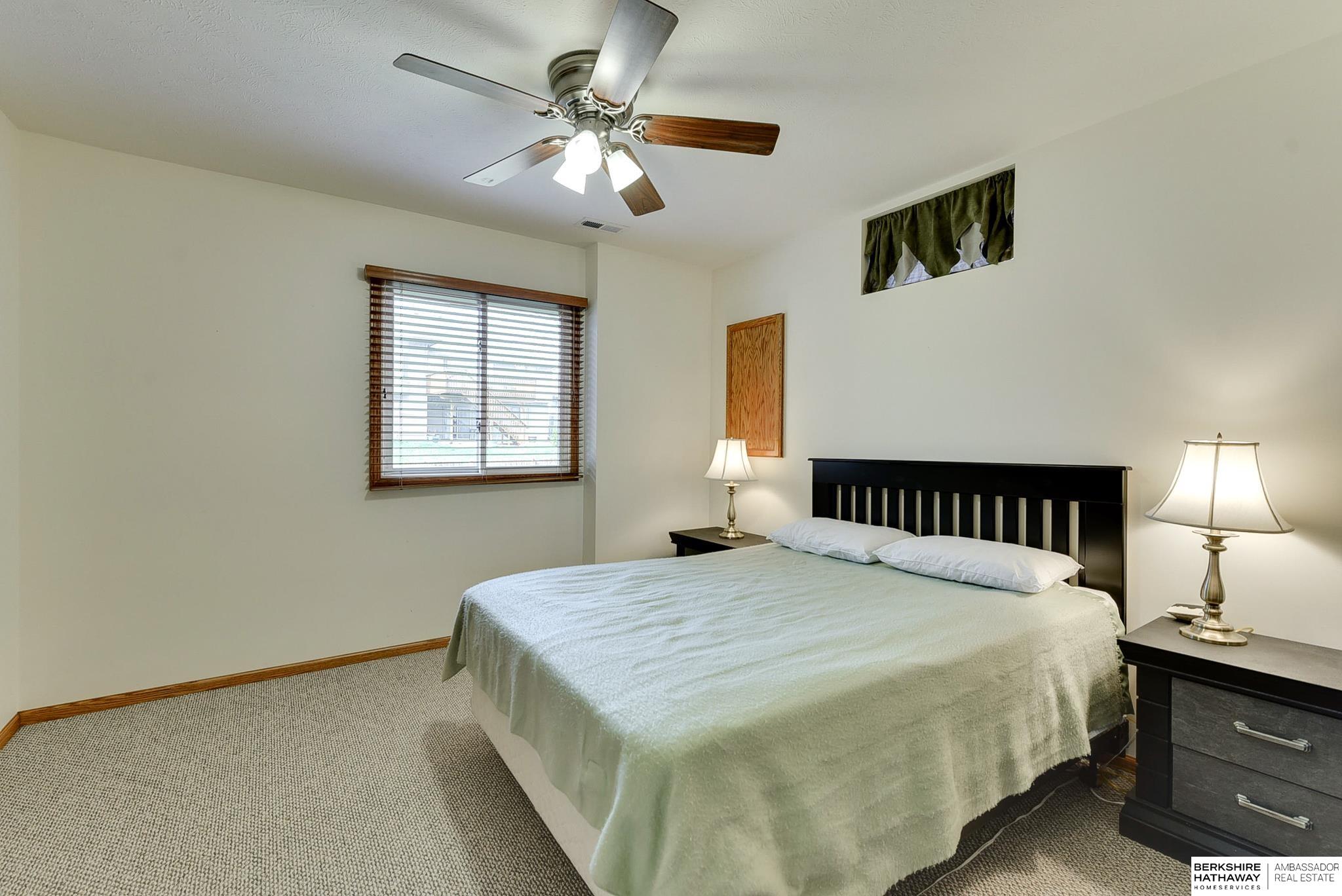 Omaha, Nebraska 68135, United States, 4 Bedrooms Bedrooms, ,4 BathroomsBathrooms,Residential,Pending,108306