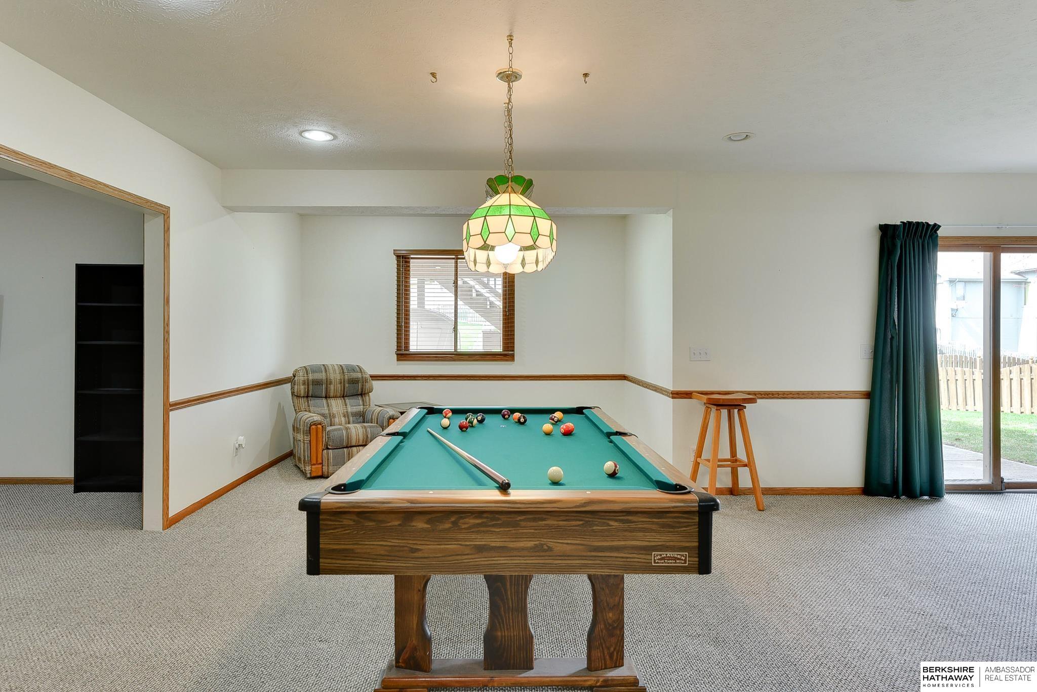 Omaha, Nebraska 68135, United States, 4 Bedrooms Bedrooms, ,4 BathroomsBathrooms,Residential,Pending,108306