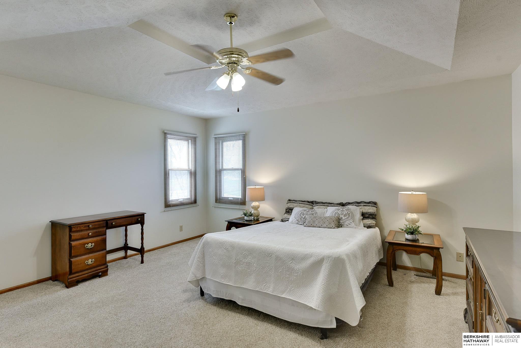 Omaha, Nebraska 68135, United States, 4 Bedrooms Bedrooms, ,4 BathroomsBathrooms,Residential,Pending,108306