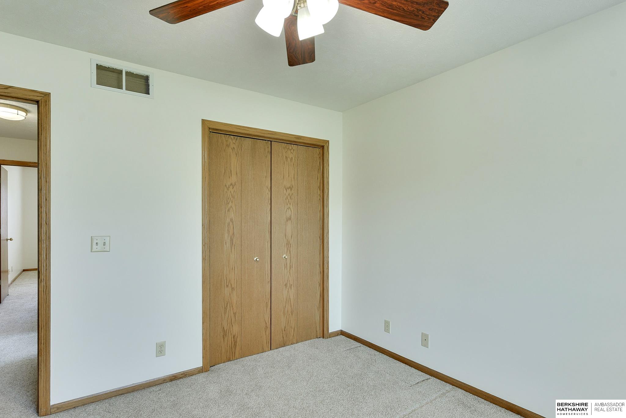 Omaha, Nebraska 68135, United States, 4 Bedrooms Bedrooms, ,4 BathroomsBathrooms,Residential,Pending,108306