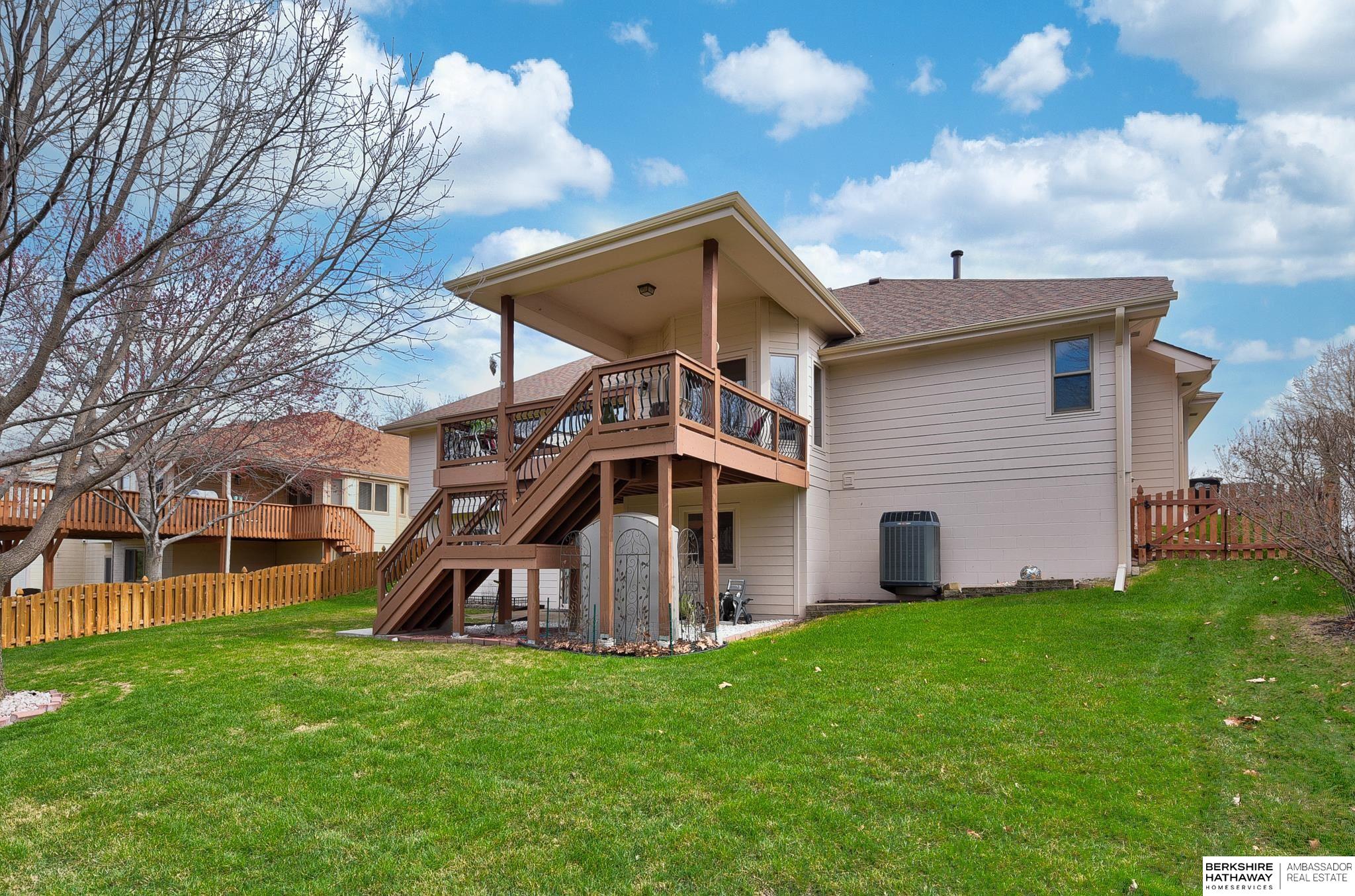 Omaha, Nebraska 68135, United States, 4 Bedrooms Bedrooms, ,4 BathroomsBathrooms,Residential,Pending,108306