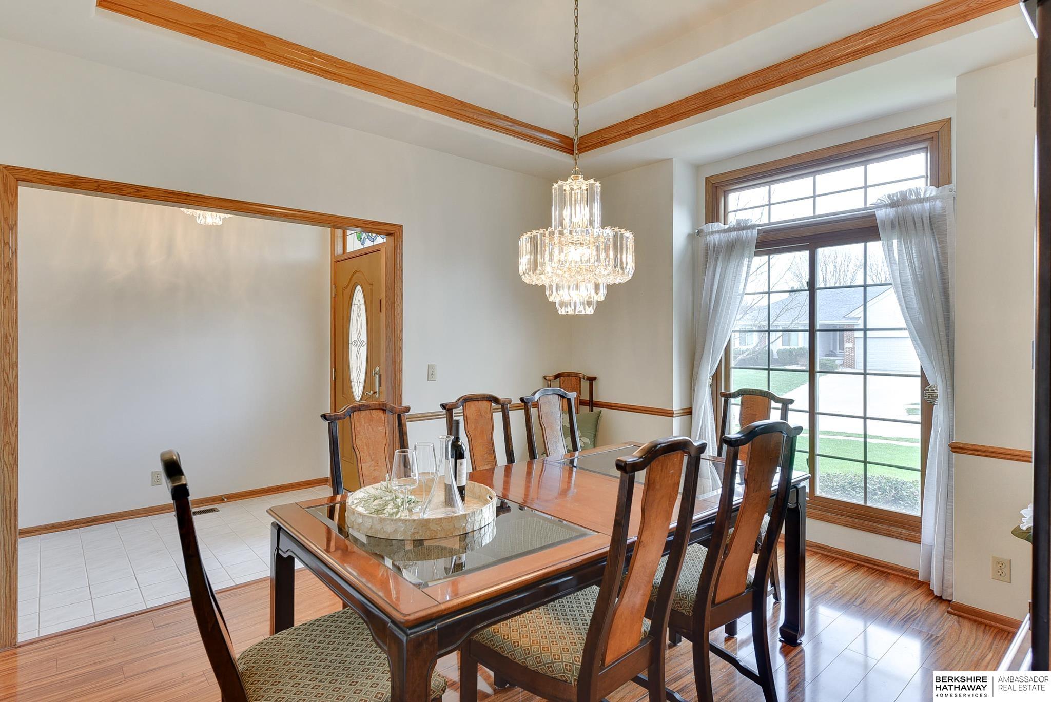 Omaha, Nebraska 68135, United States, 4 Bedrooms Bedrooms, ,4 BathroomsBathrooms,Residential,Pending,108306