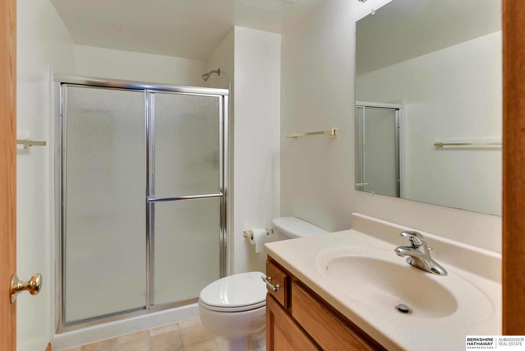 Omaha, Nebraska 68135, United States, 4 Bedrooms Bedrooms, ,4 BathroomsBathrooms,Residential,Pending,108306