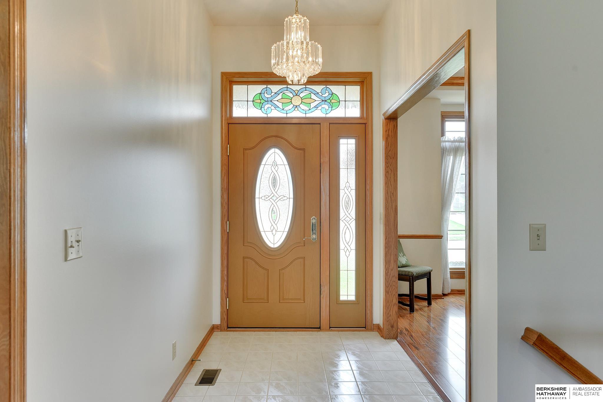 Omaha, Nebraska 68135, United States, 4 Bedrooms Bedrooms, ,4 BathroomsBathrooms,Residential,Pending,108306