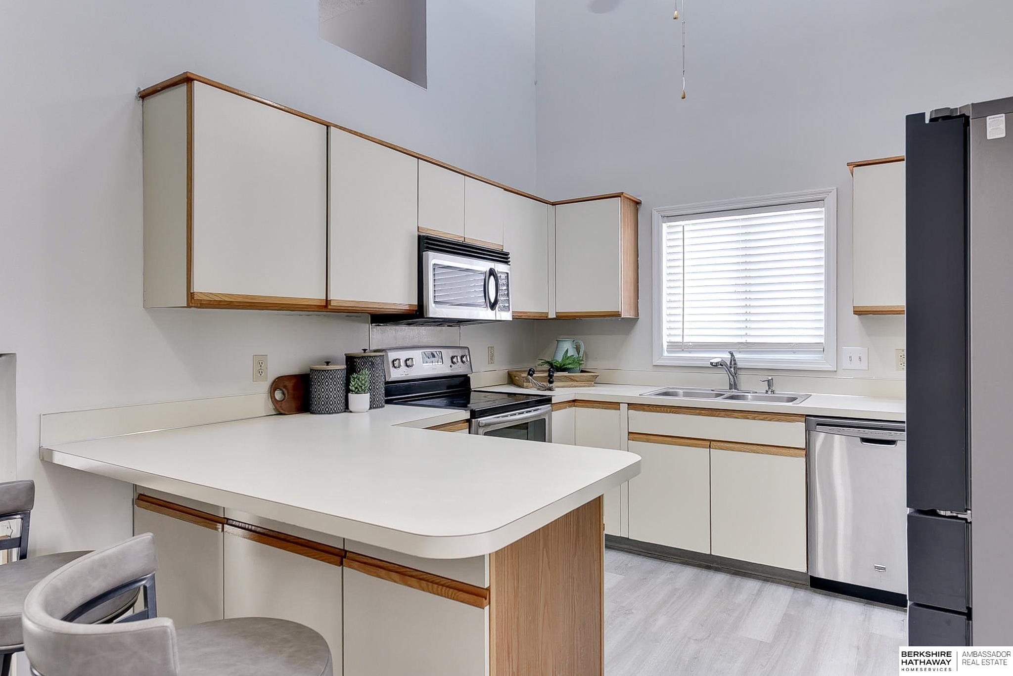 Omaha, Nebraska 68122, United States, 4 Bedrooms Bedrooms, ,3 BathroomsBathrooms,Residential,Active,946