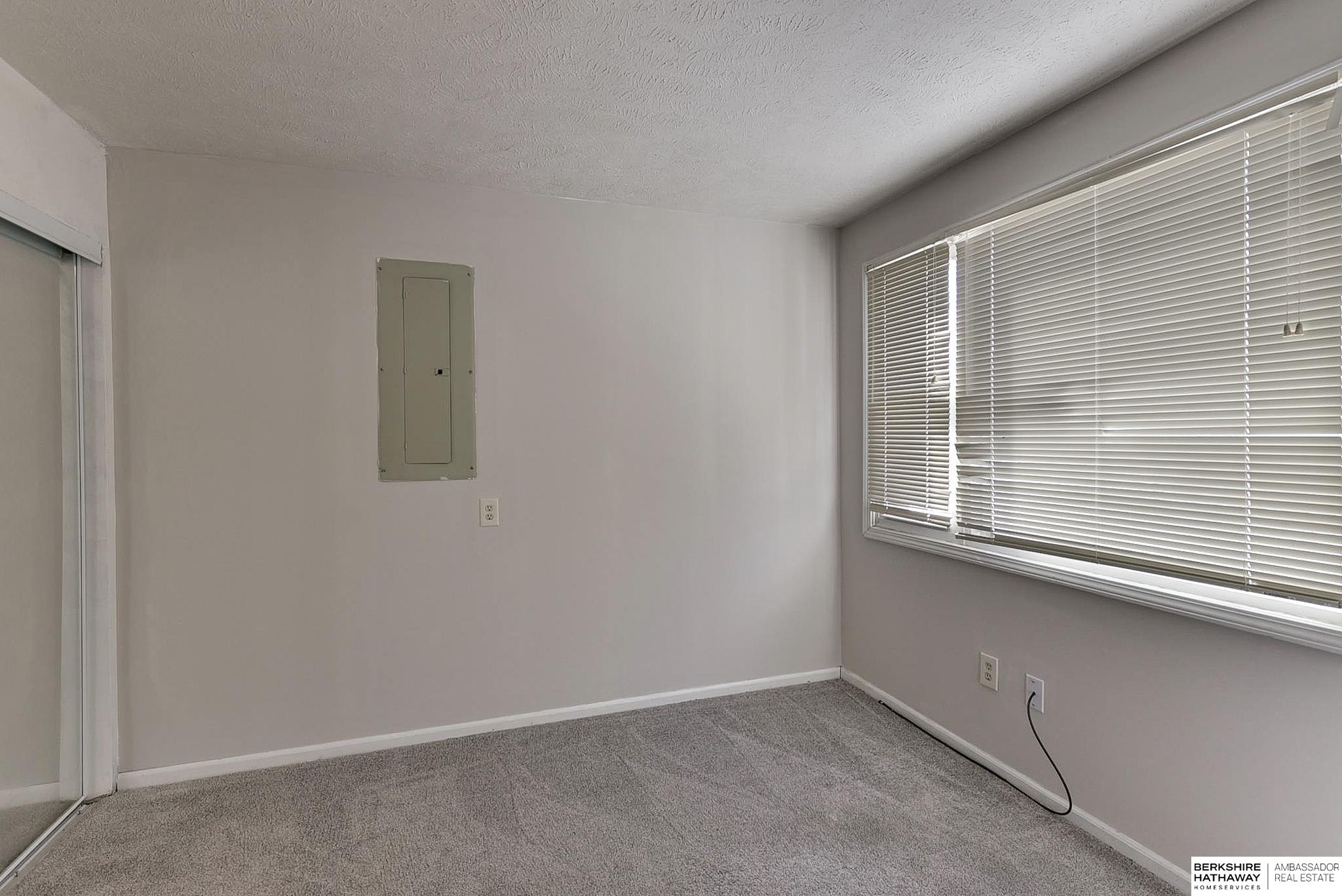 Omaha, Nebraska 68122, United States, 4 Bedrooms Bedrooms, ,3 BathroomsBathrooms,Residential,Active,946