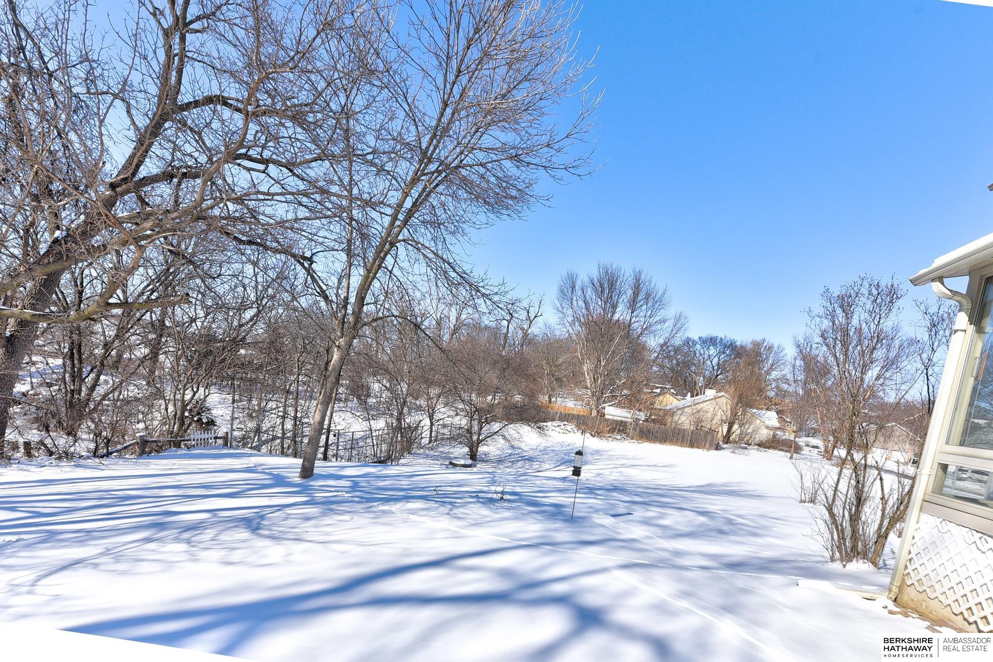 Omaha, Nebraska 68122, United States, 4 Bedrooms Bedrooms, ,3 BathroomsBathrooms,Residential,Active,946