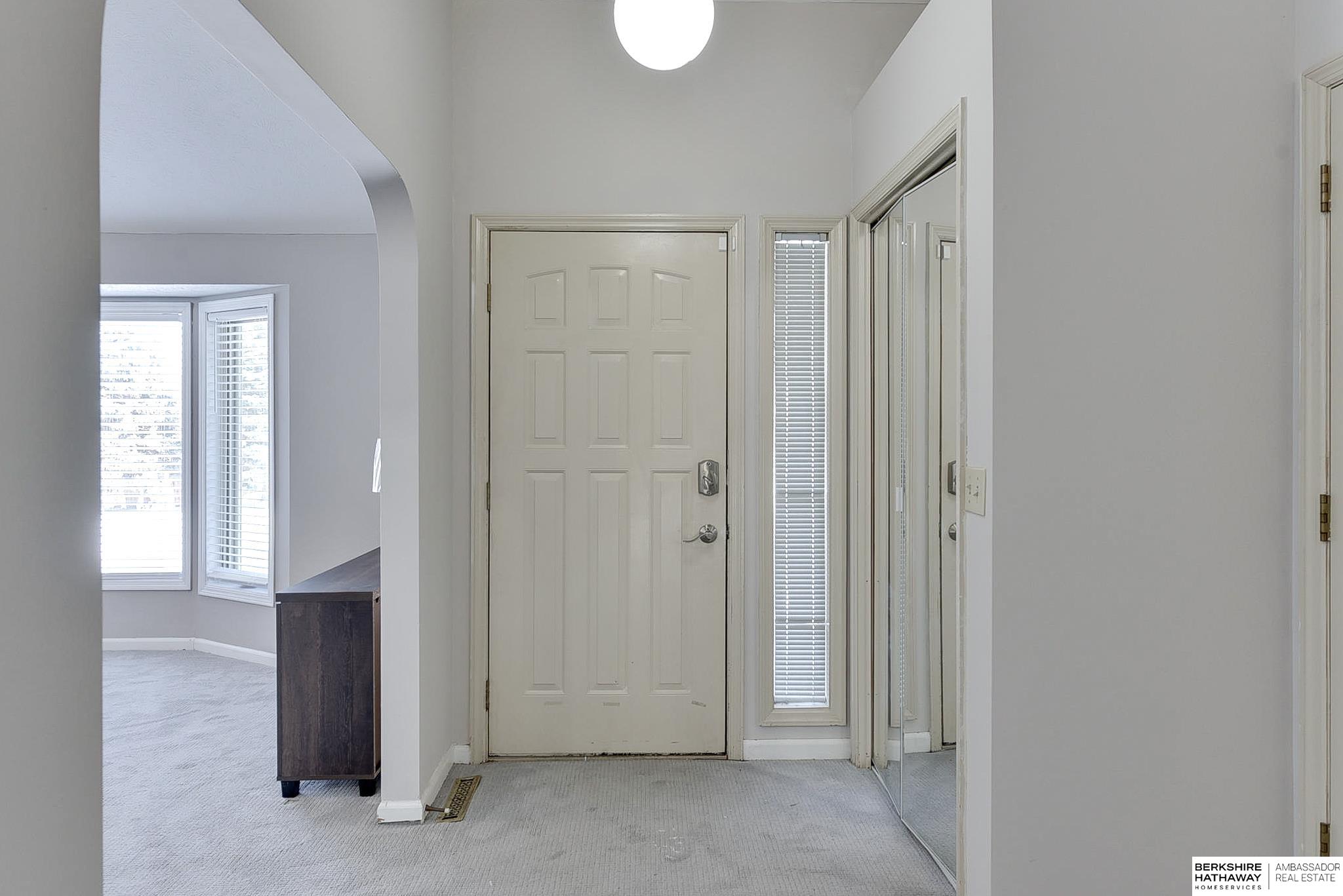 Omaha, Nebraska 68122, United States, 4 Bedrooms Bedrooms, ,3 BathroomsBathrooms,Residential,Active,946