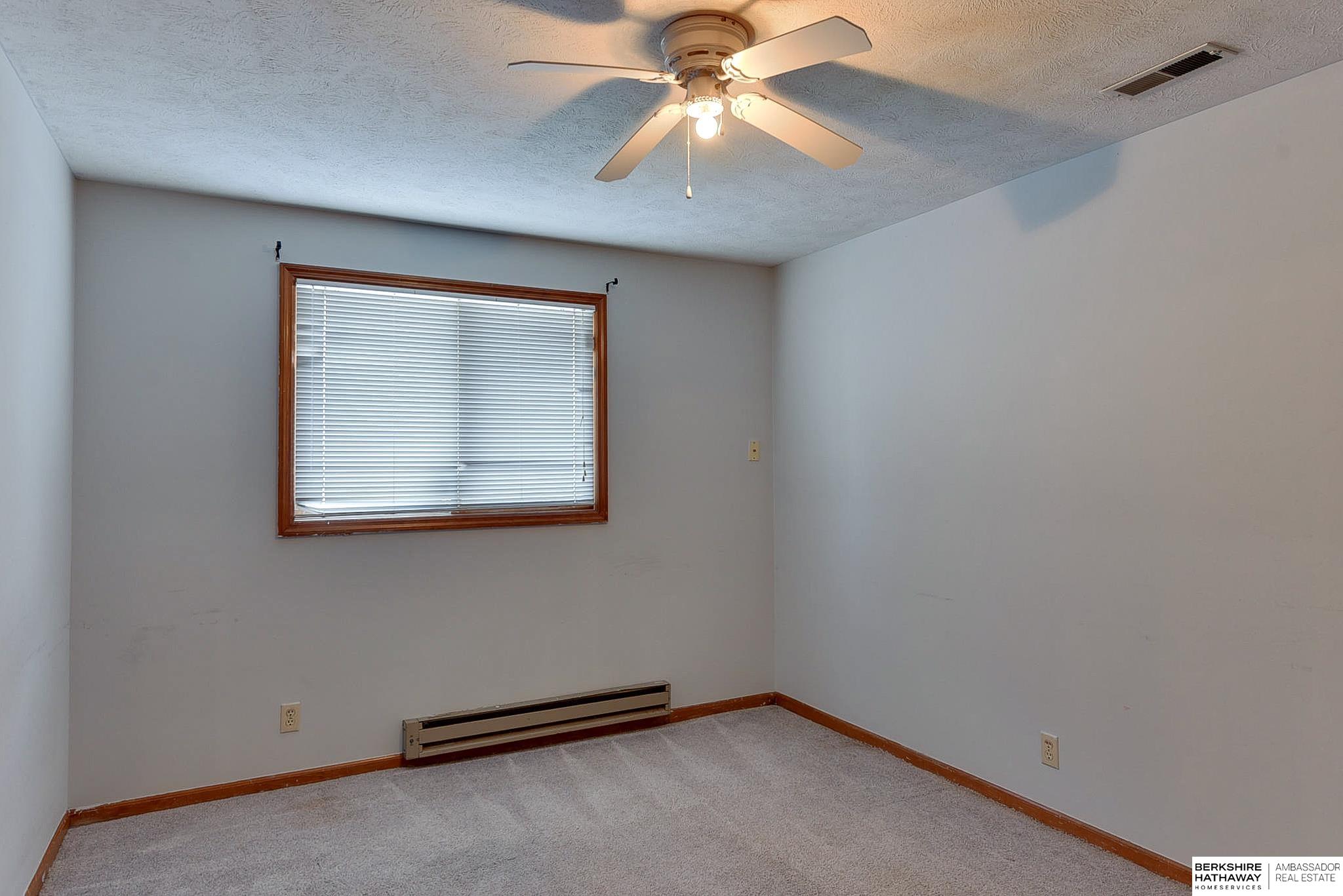 Omaha, Nebraska 68122, United States, 4 Bedrooms Bedrooms, ,3 BathroomsBathrooms,Residential,Active,946