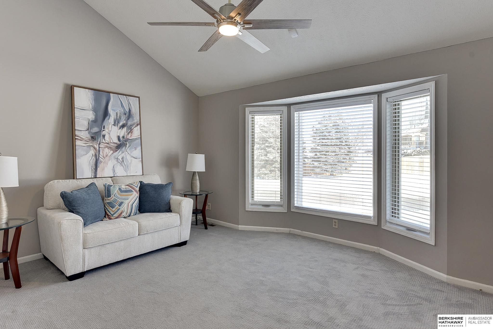 Omaha, Nebraska 68122, United States, 4 Bedrooms Bedrooms, ,3 BathroomsBathrooms,Residential,Active,946