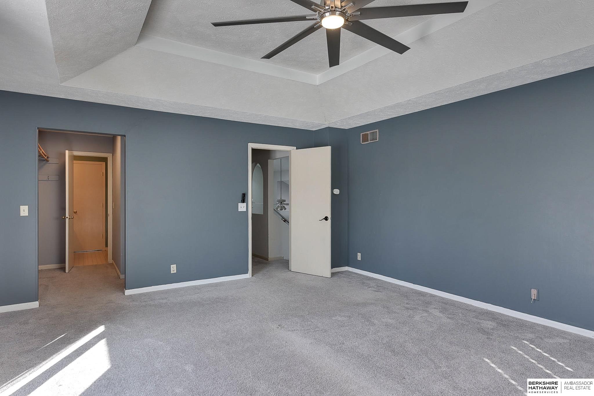 Omaha, Nebraska 68122, United States, 4 Bedrooms Bedrooms, ,3 BathroomsBathrooms,Residential,Active,946