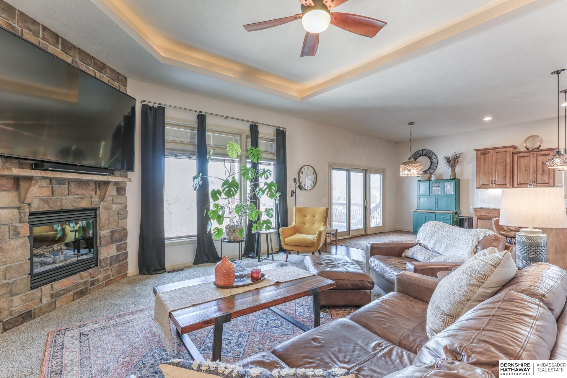 Omaha, Nebraska 68116, United States, 4 Bedrooms Bedrooms, ,3 BathroomsBathrooms,Residential,Pending,88213