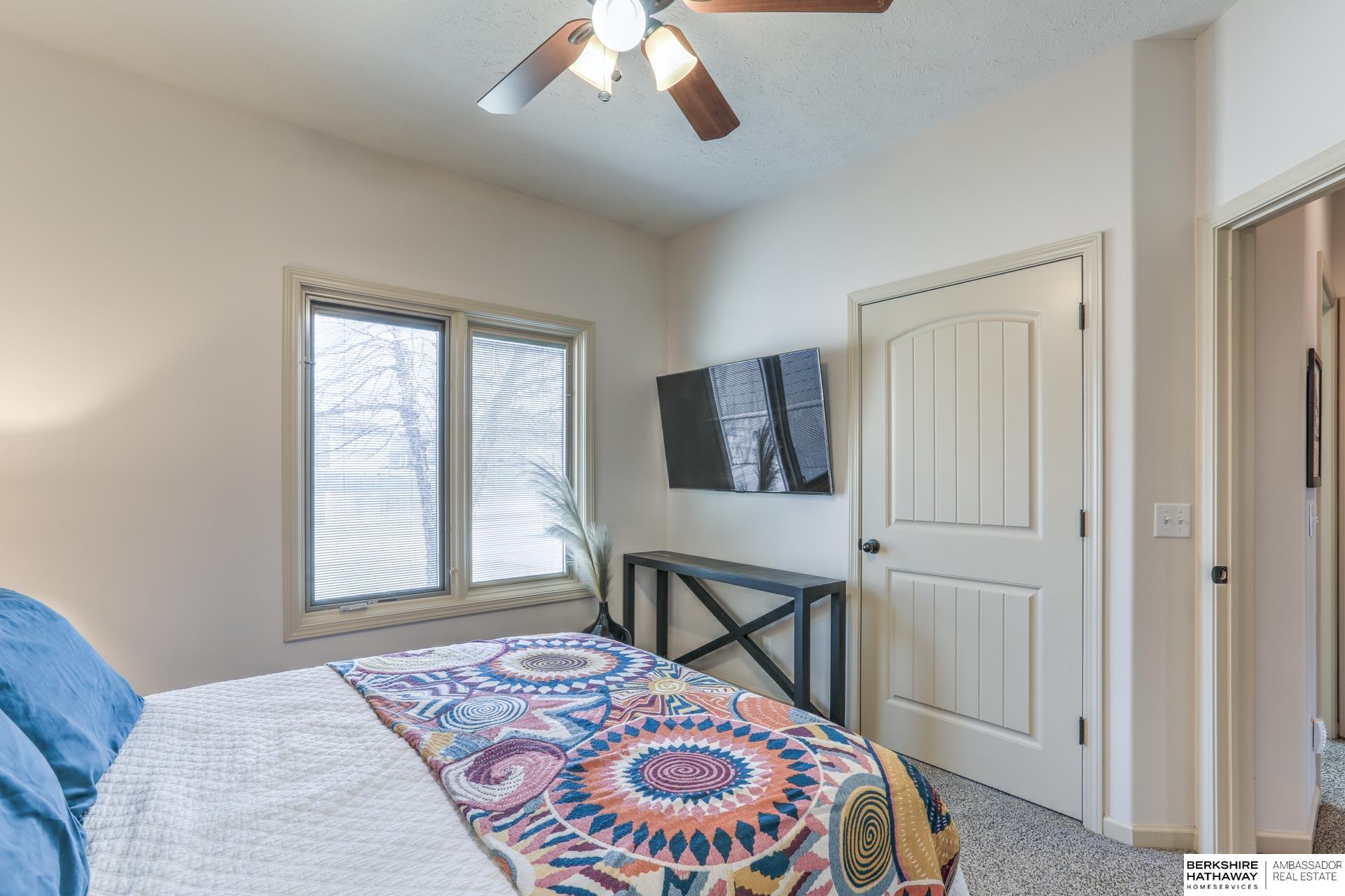 Omaha, Nebraska 68116, United States, 4 Bedrooms Bedrooms, ,3 BathroomsBathrooms,Residential,Pending,88213