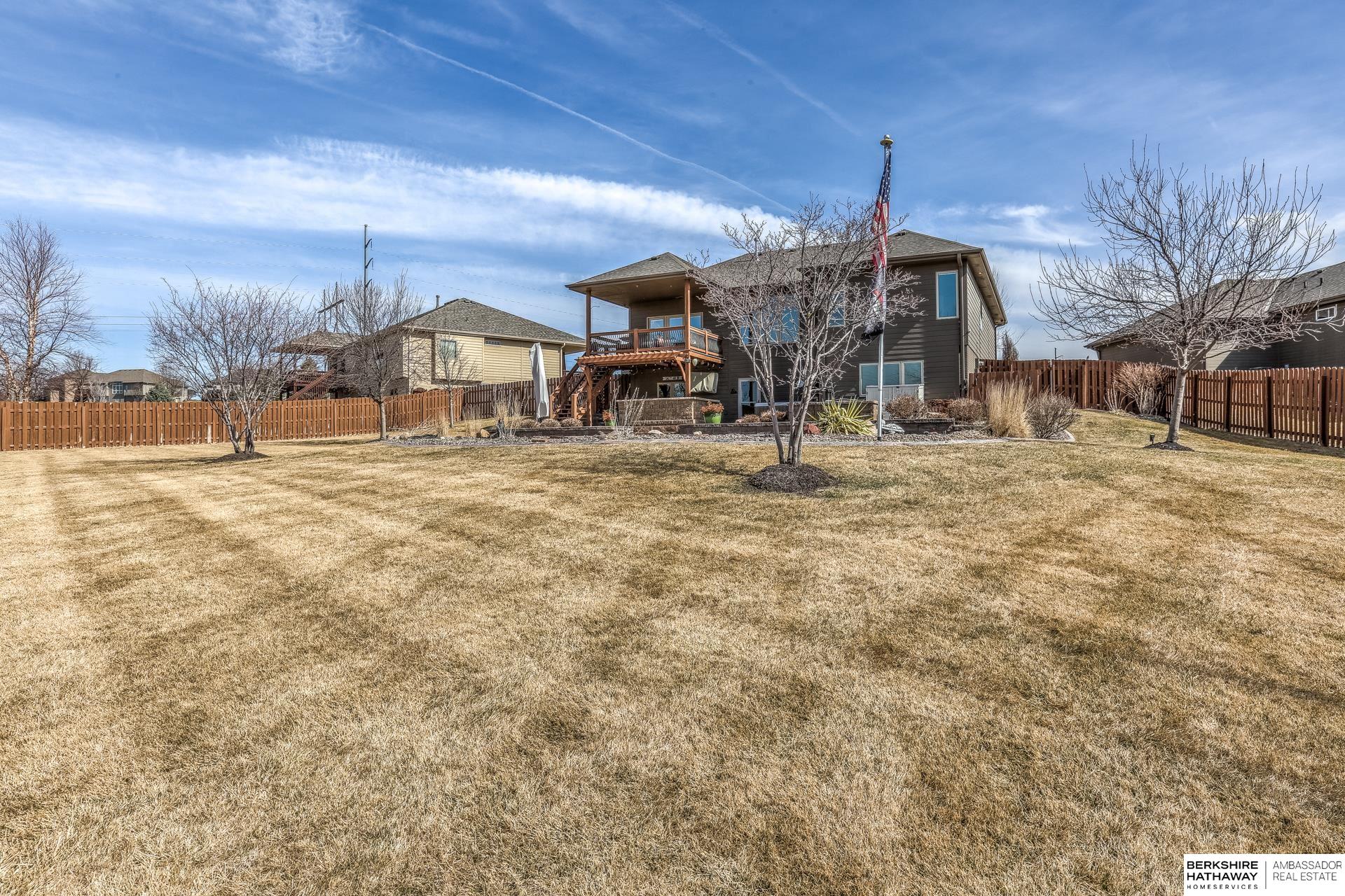 Omaha, Nebraska 68116, United States, 4 Bedrooms Bedrooms, ,3 BathroomsBathrooms,Residential,Pending,88213