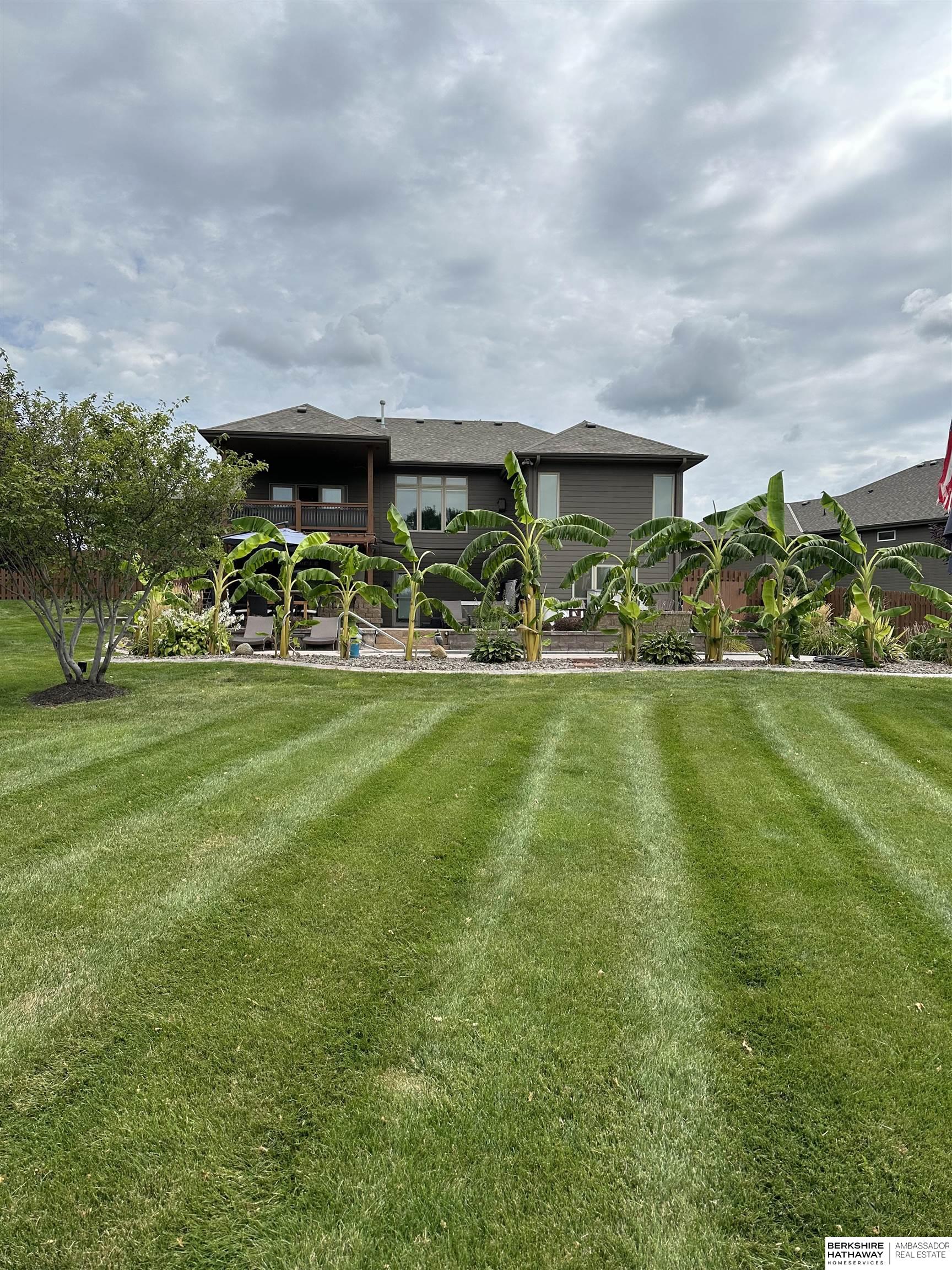 Omaha, Nebraska 68116, United States, 4 Bedrooms Bedrooms, ,3 BathroomsBathrooms,Residential,Pending,88213