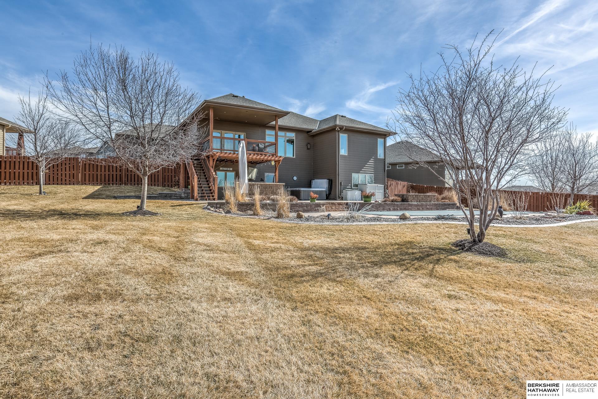 Omaha, Nebraska 68116, United States, 4 Bedrooms Bedrooms, ,3 BathroomsBathrooms,Residential,Pending,88213