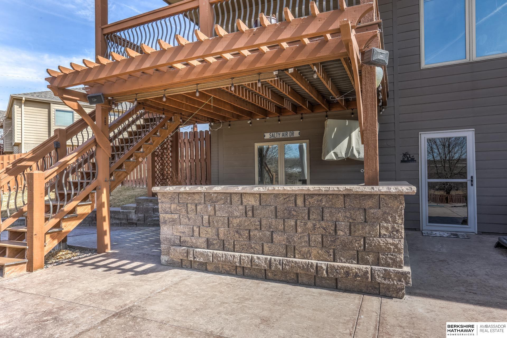 Omaha, Nebraska 68116, United States, 4 Bedrooms Bedrooms, ,3 BathroomsBathrooms,Residential,Pending,88213