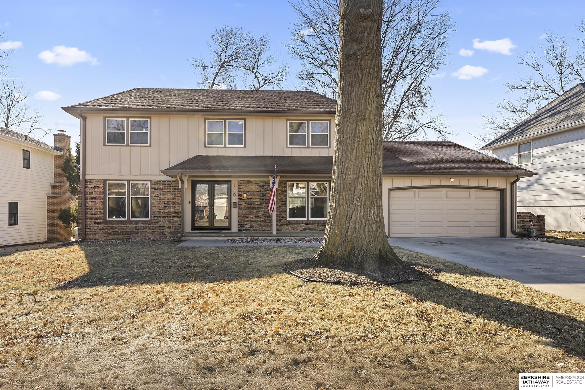 Omaha, Nebraska 68144, United States, 4 Bedrooms Bedrooms, ,3 BathroomsBathrooms,Residential,Pending,11808