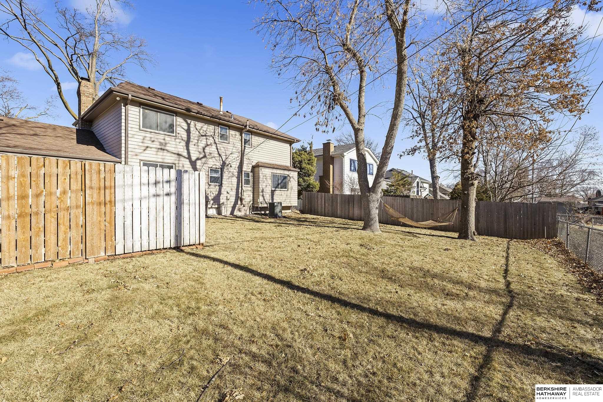 Omaha, Nebraska 68144, United States, 4 Bedrooms Bedrooms, ,3 BathroomsBathrooms,Residential,Pending,11808