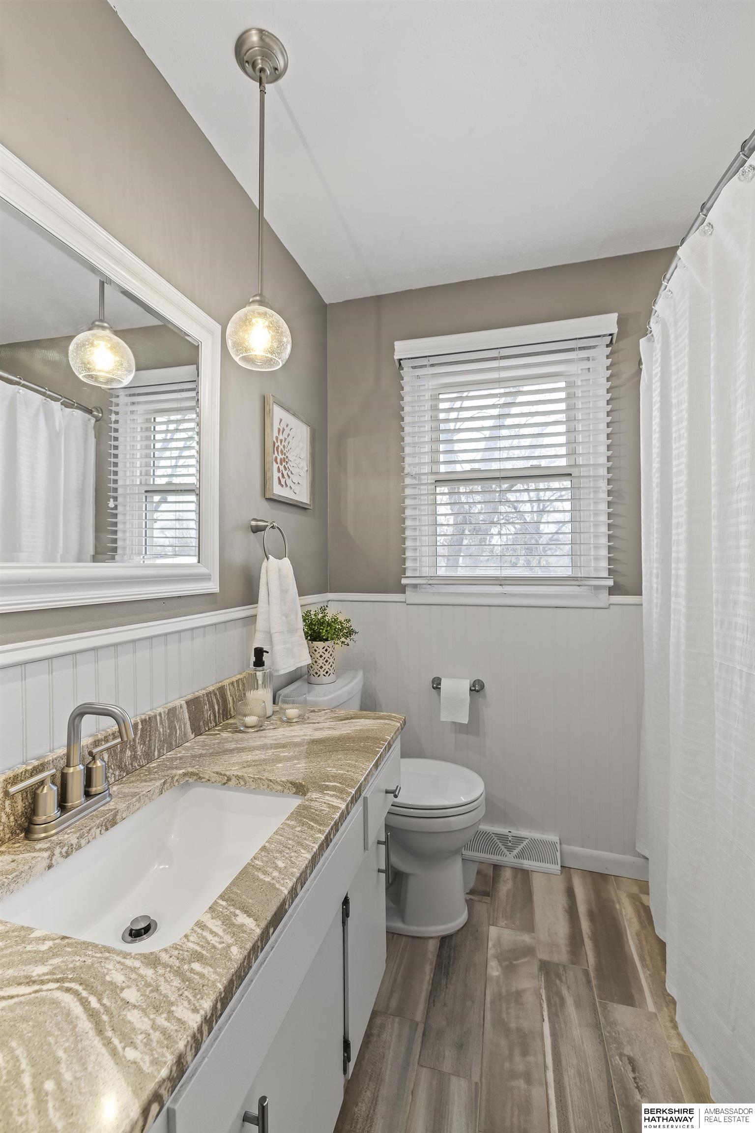 Omaha, Nebraska 68144, United States, 4 Bedrooms Bedrooms, ,3 BathroomsBathrooms,Residential,Pending,11808