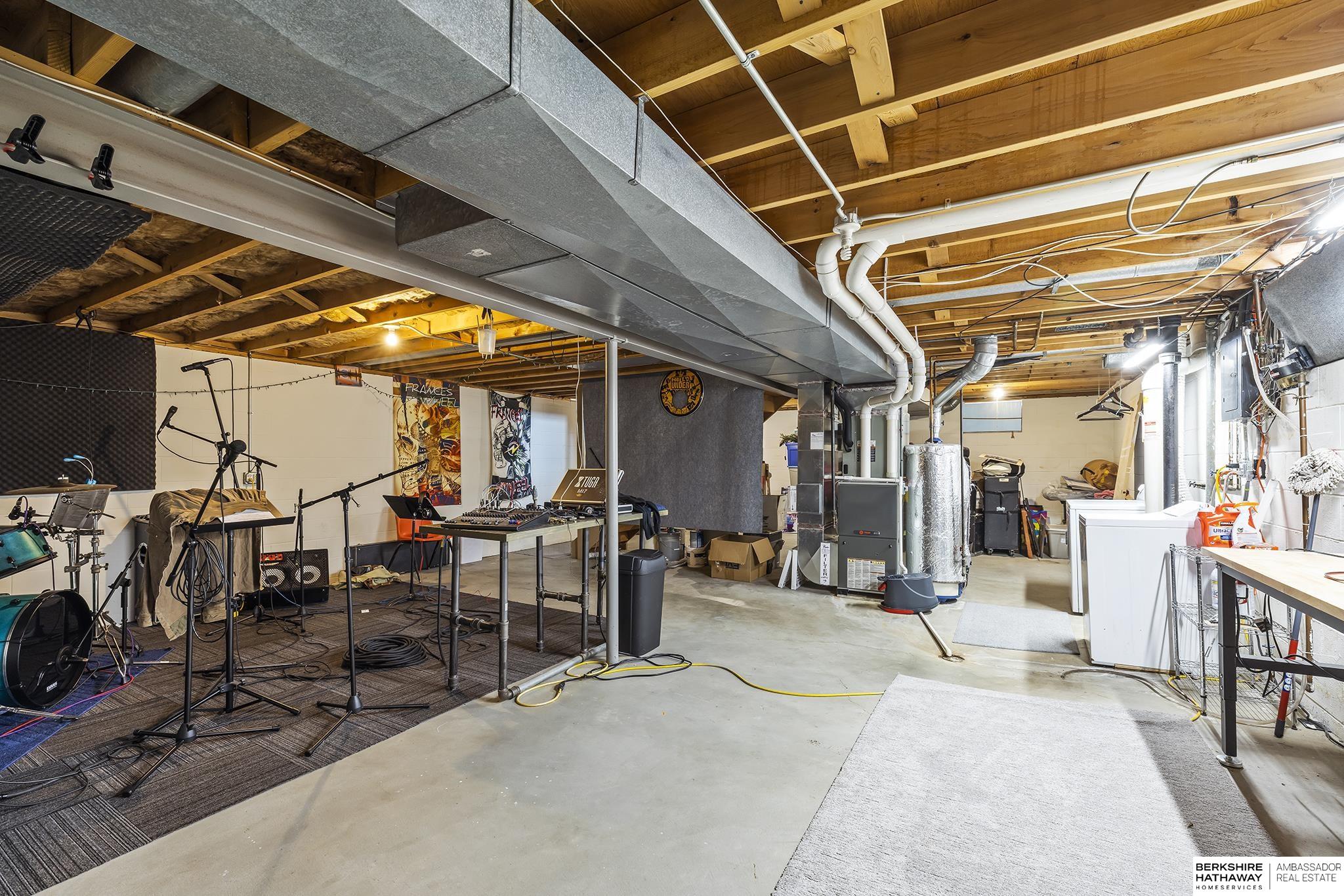 Omaha, Nebraska 68144, United States, 4 Bedrooms Bedrooms, ,3 BathroomsBathrooms,Residential,Pending,11808