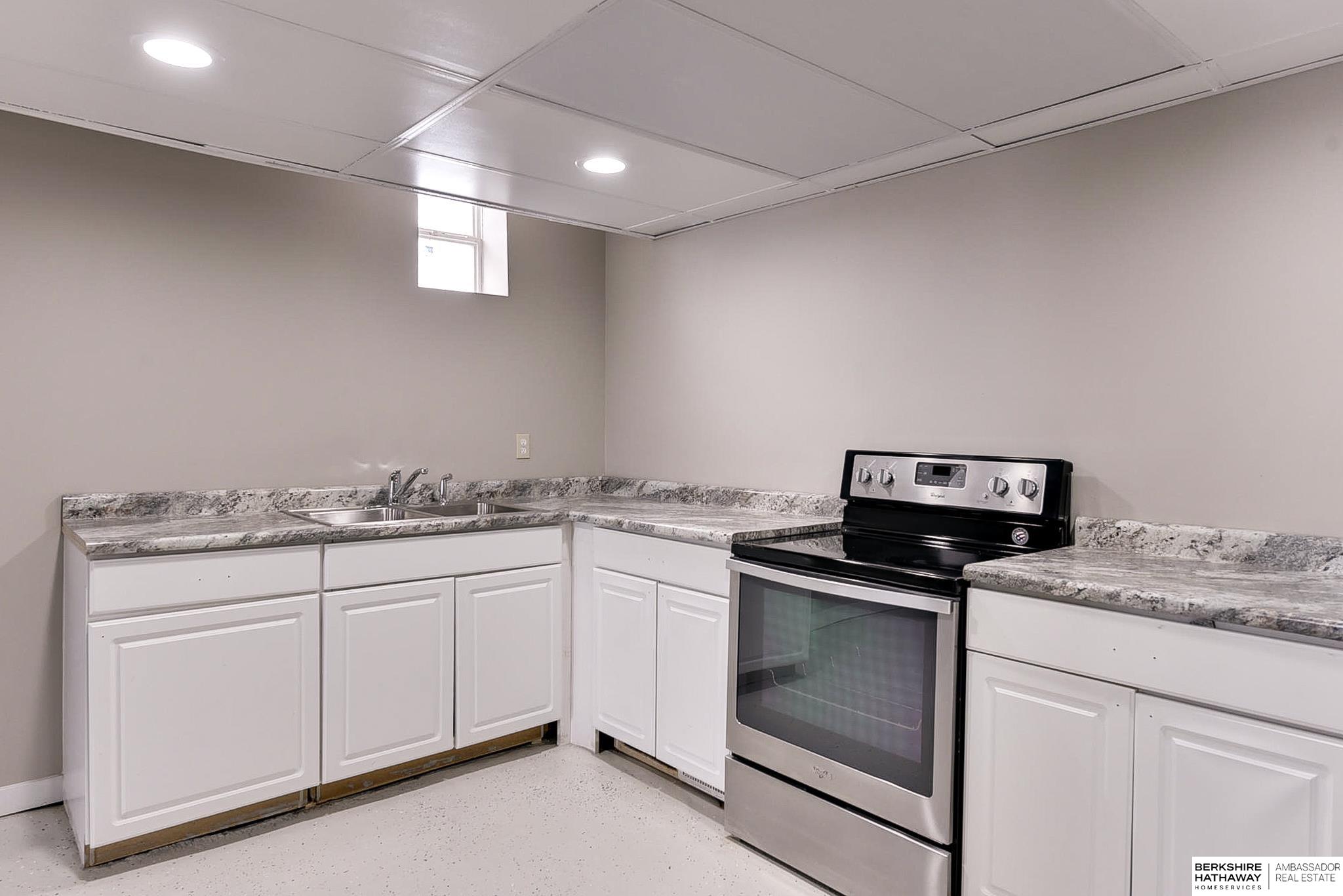 Omaha, Nebraska 68108, United States, 4 Bedrooms Bedrooms, ,2 BathroomsBathrooms,Residential,Active,3855