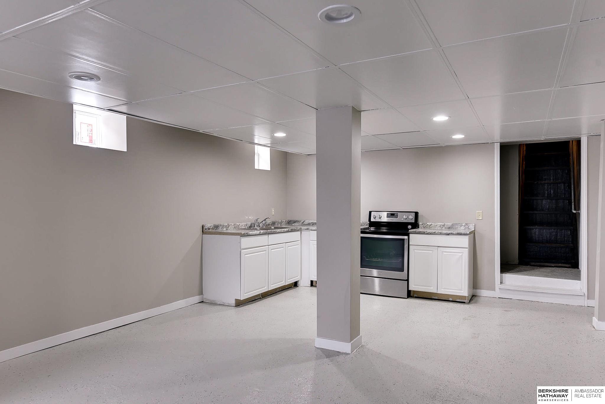 Omaha, Nebraska 68108, United States, 4 Bedrooms Bedrooms, ,2 BathroomsBathrooms,Residential,Active,3855