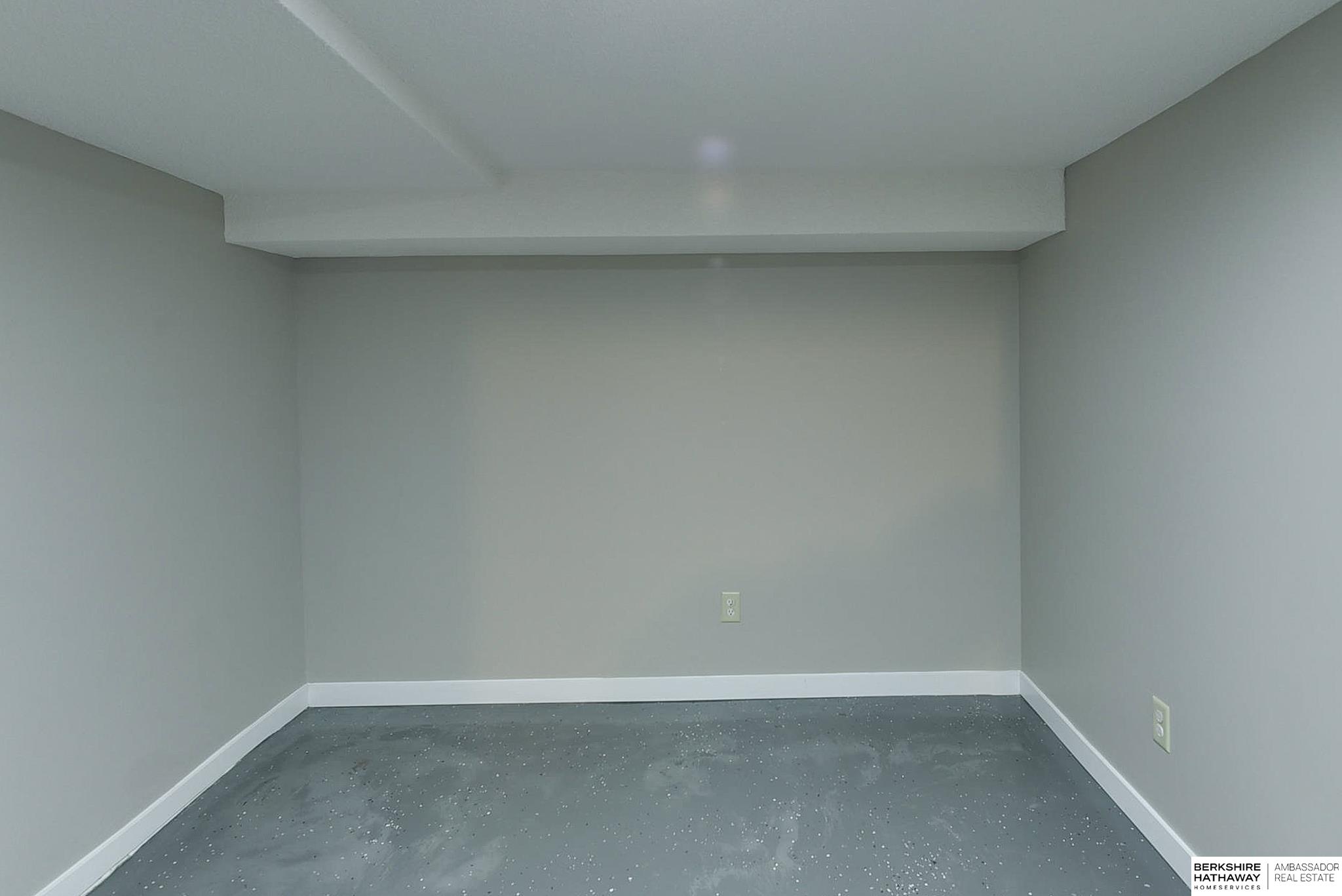 Omaha, Nebraska 68108, United States, 4 Bedrooms Bedrooms, ,2 BathroomsBathrooms,Residential,Active,3855