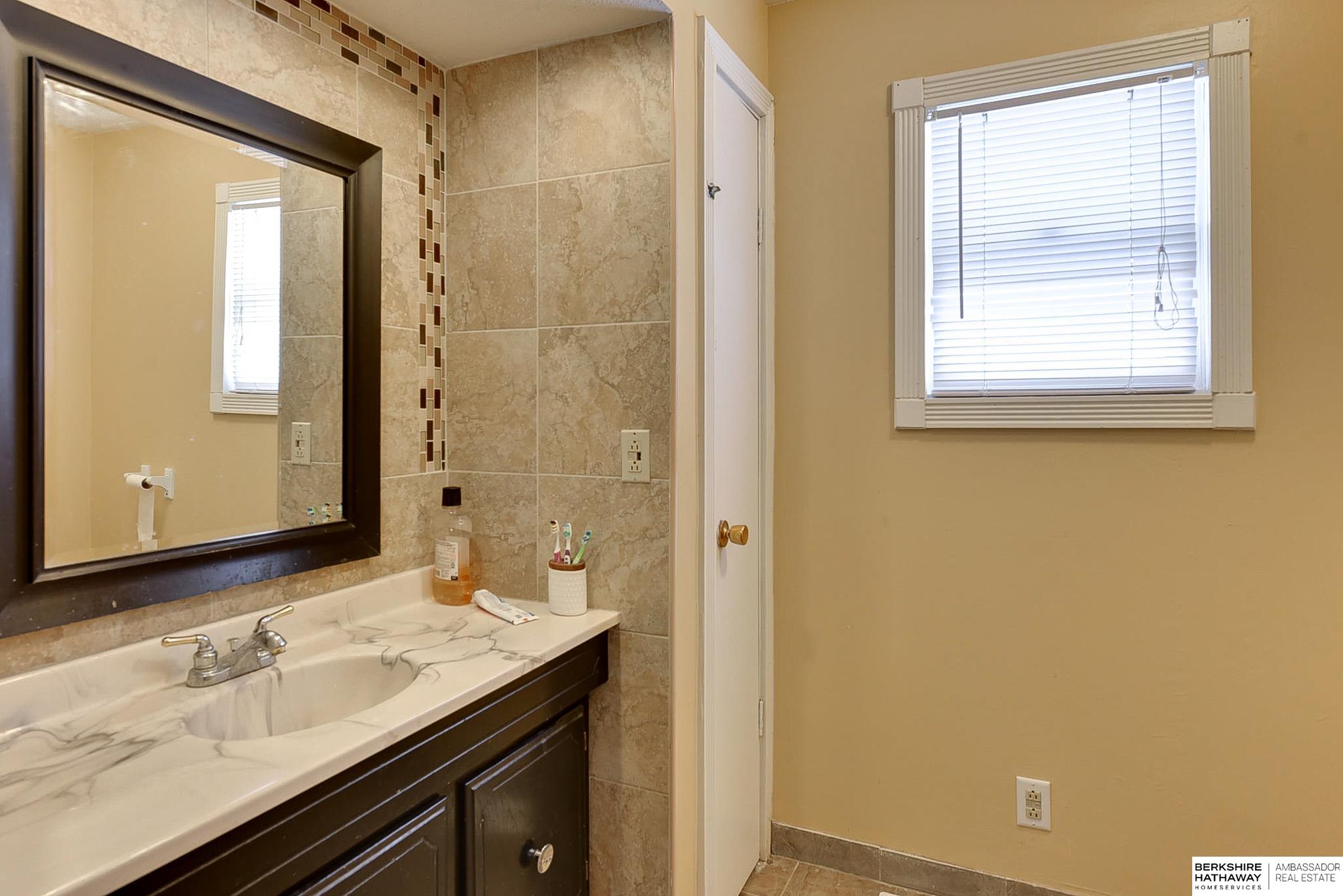 Omaha, Nebraska 68108, United States, 4 Bedrooms Bedrooms, ,2 BathroomsBathrooms,Residential,Active,3855