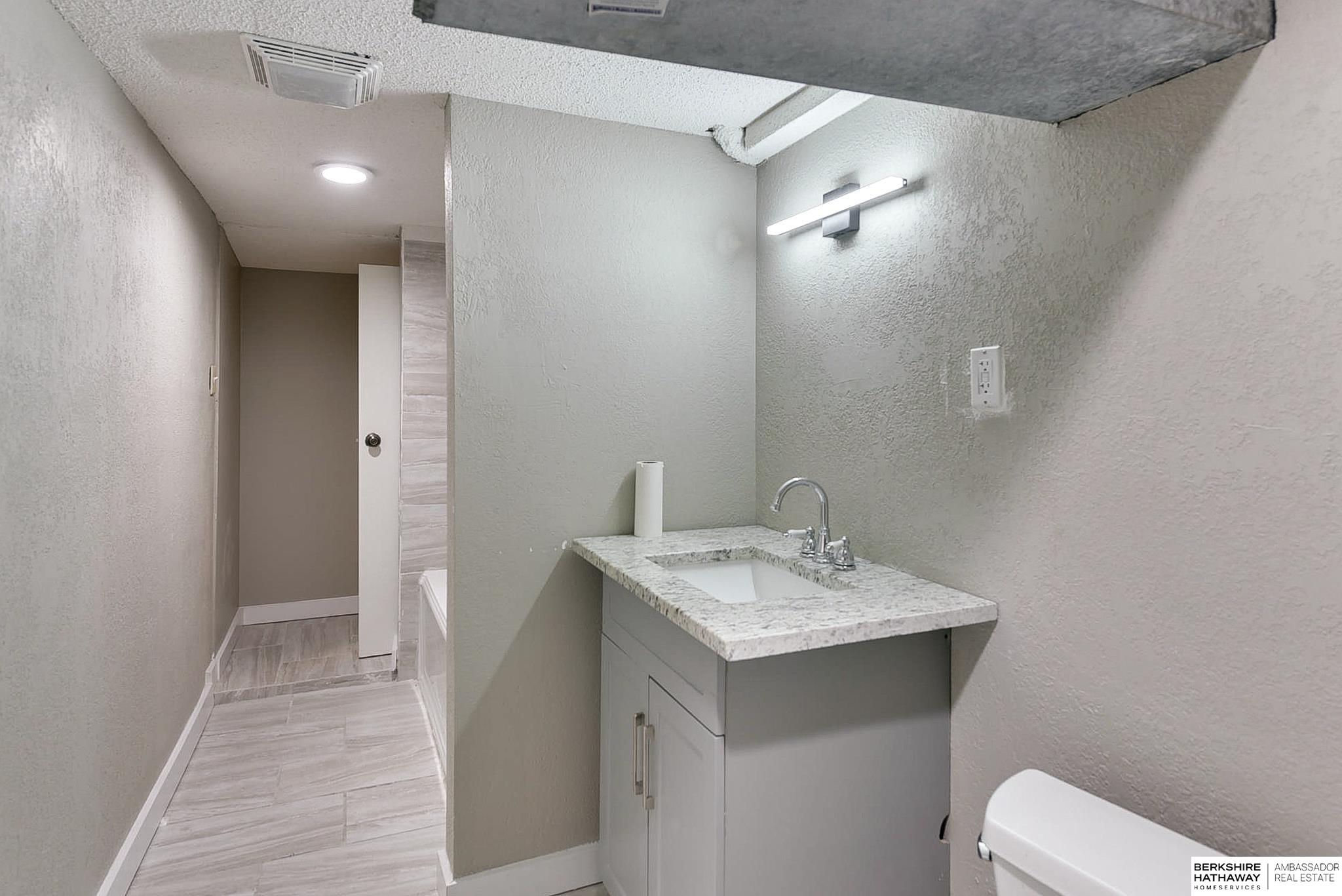 Omaha, Nebraska 68108, United States, 4 Bedrooms Bedrooms, ,2 BathroomsBathrooms,Residential,Active,3855