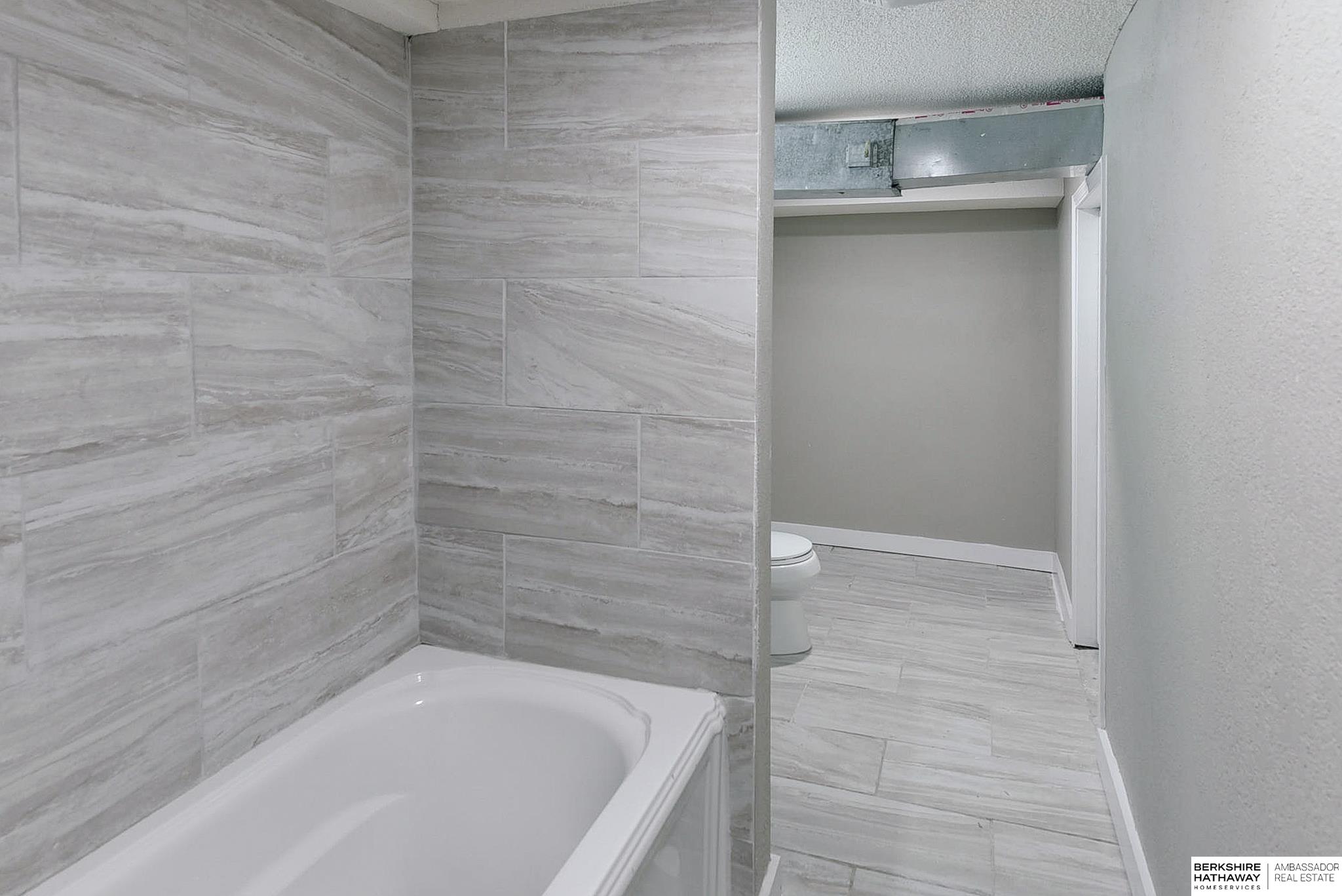 Omaha, Nebraska 68108, United States, 4 Bedrooms Bedrooms, ,2 BathroomsBathrooms,Residential,Active,3855