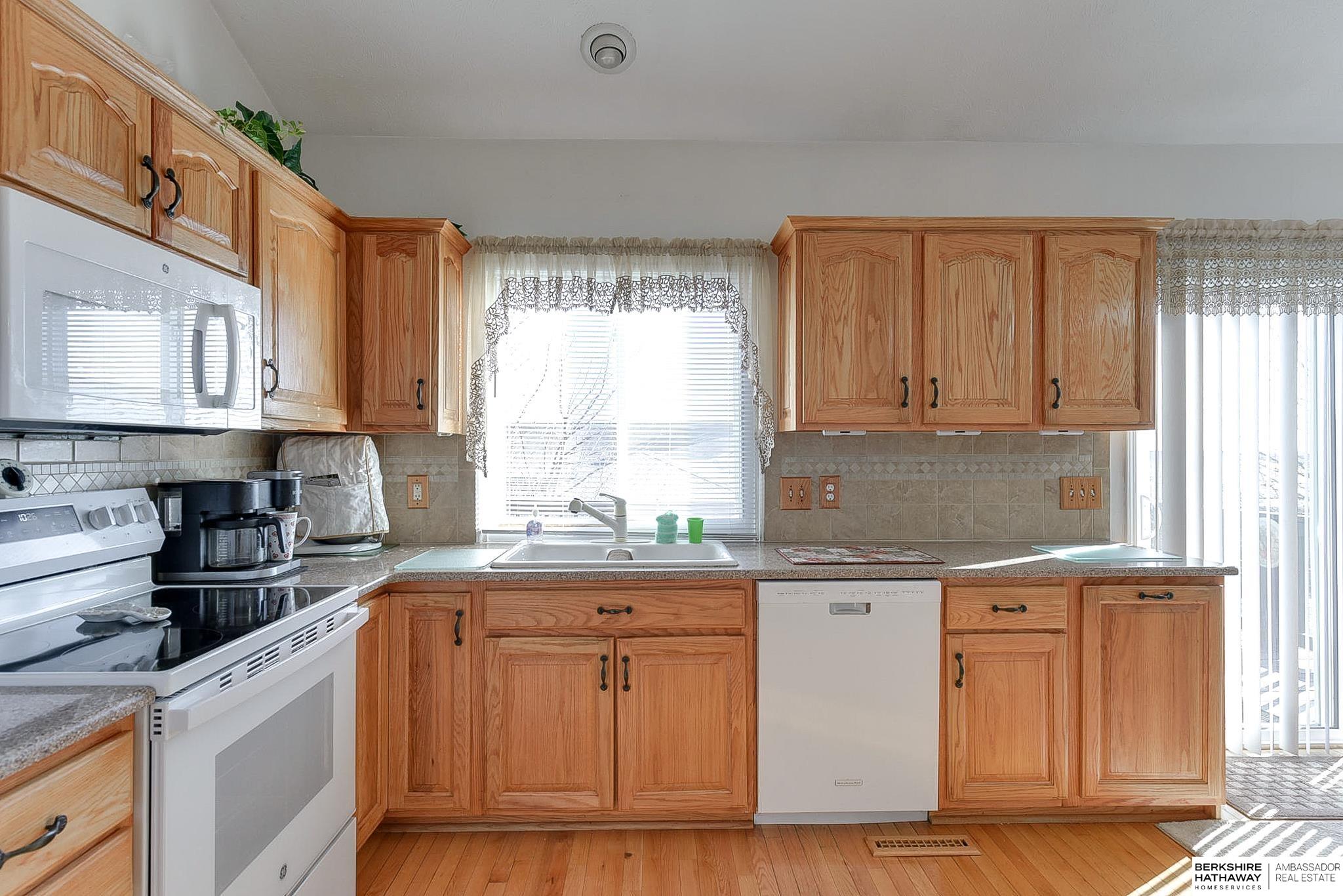 Bellevue, Nebraska 68123, United States, 3 Bedrooms Bedrooms, ,2 BathroomsBathrooms,Residential,Pending,20453