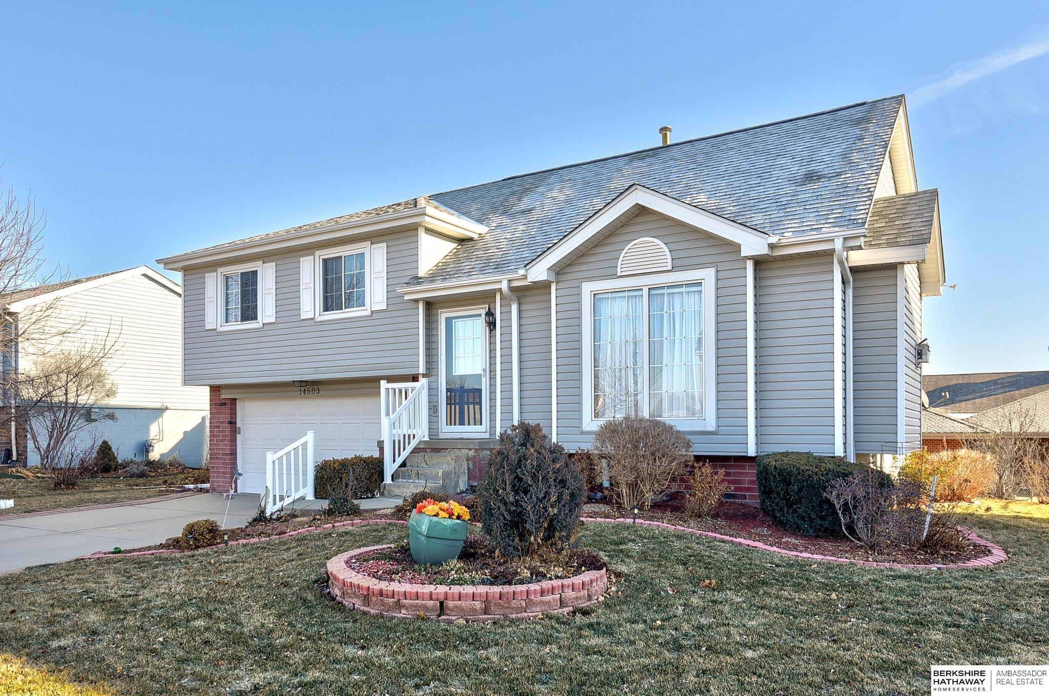 Bellevue, Nebraska 68123, United States, 3 Bedrooms Bedrooms, ,2 BathroomsBathrooms,Residential,Pending,20453