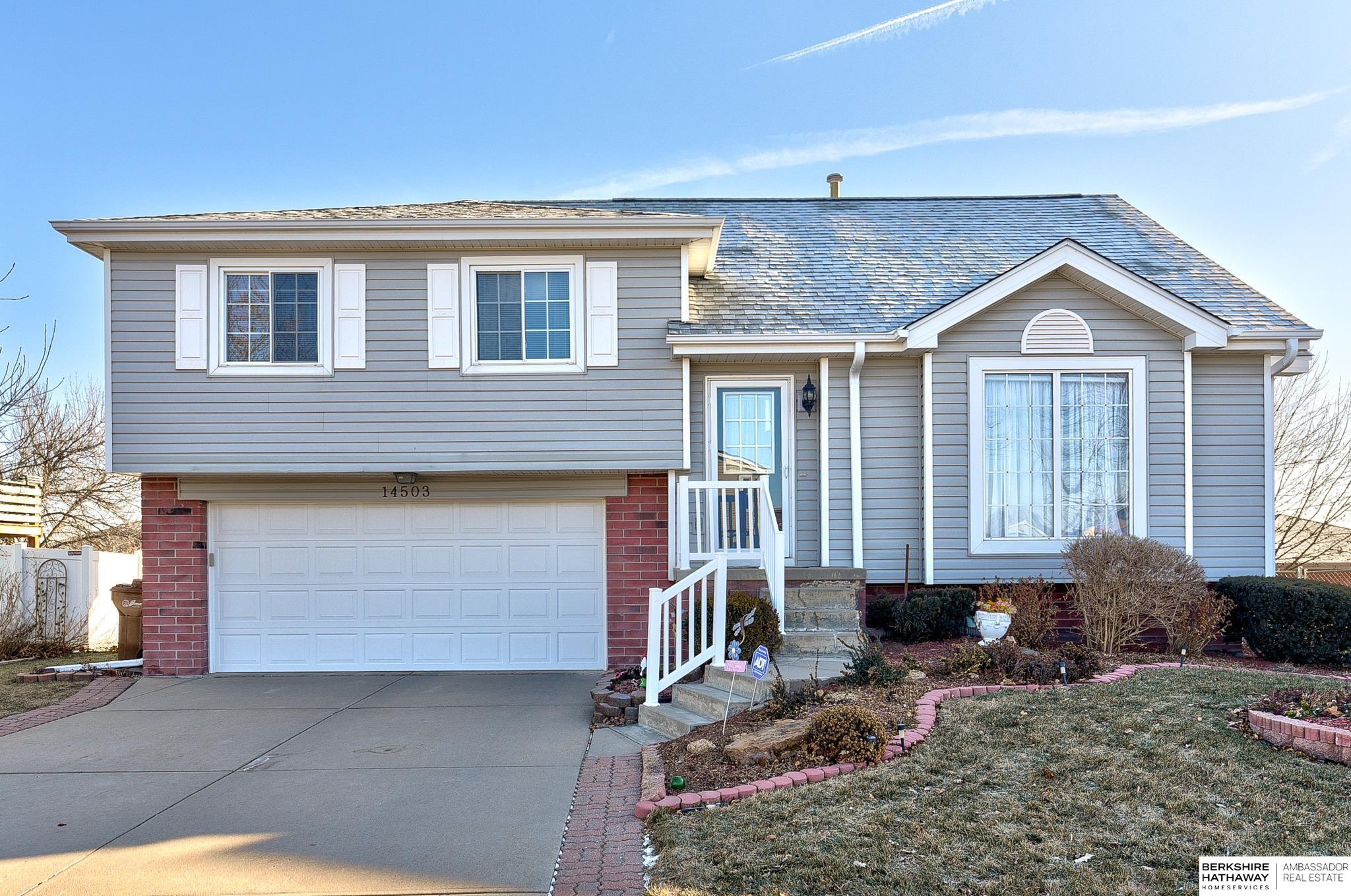 Bellevue, Nebraska 68123, United States, 3 Bedrooms Bedrooms, ,2 BathroomsBathrooms,Residential,Pending,20453