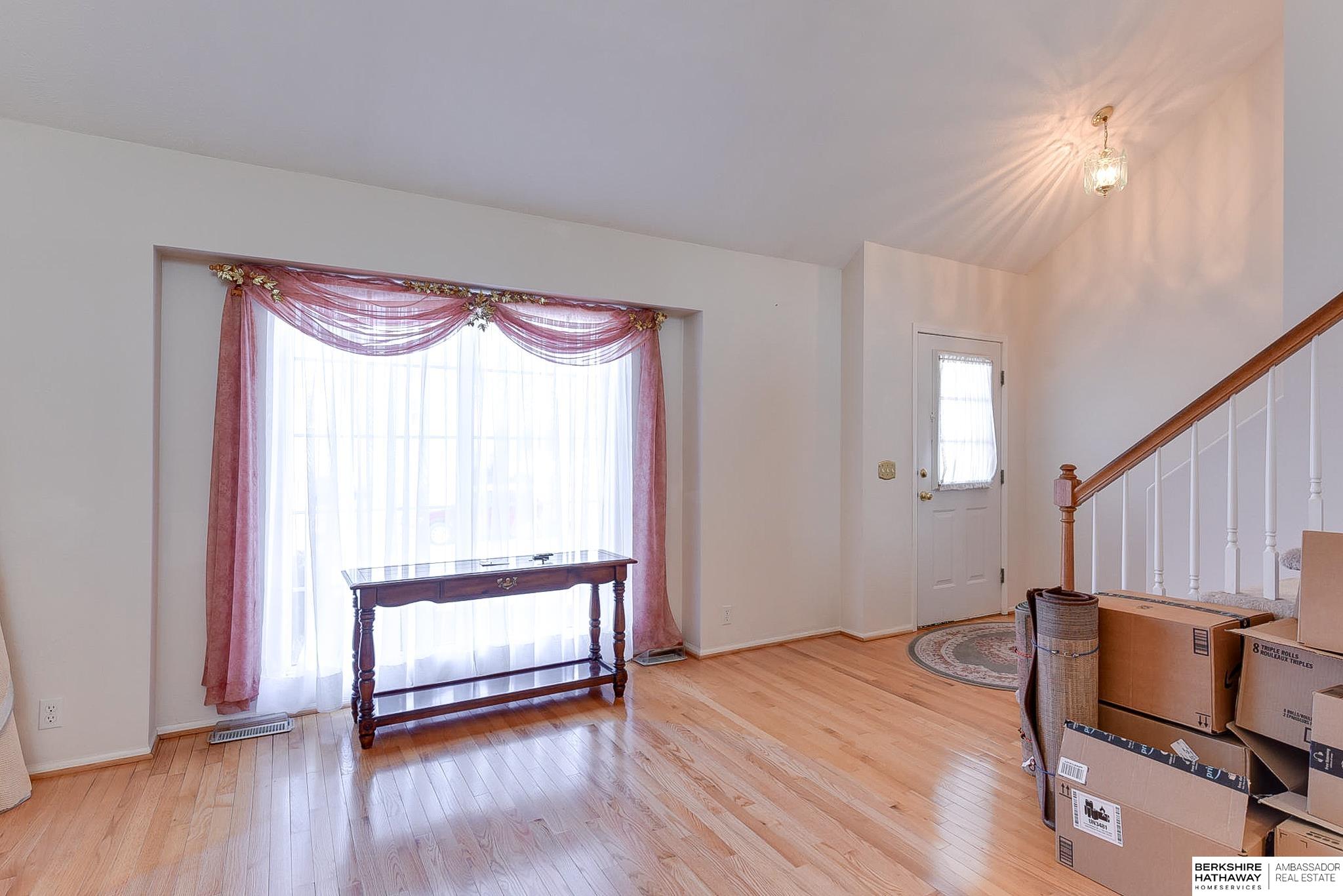 Bellevue, Nebraska 68123, United States, 3 Bedrooms Bedrooms, ,2 BathroomsBathrooms,Residential,Pending,20453