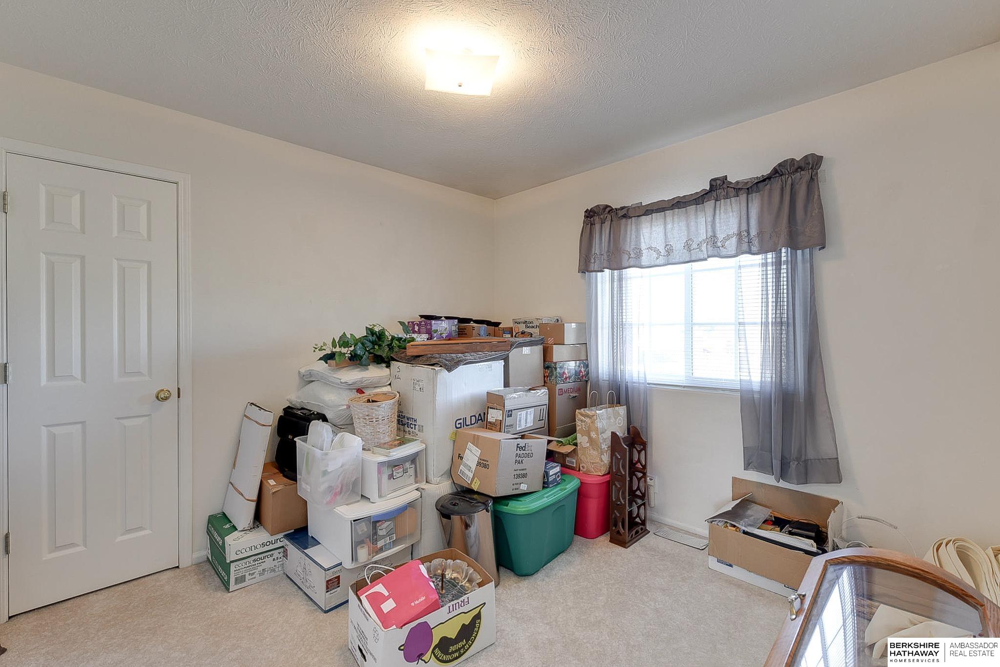 Bellevue, Nebraska 68123, United States, 3 Bedrooms Bedrooms, ,2 BathroomsBathrooms,Residential,Pending,20453