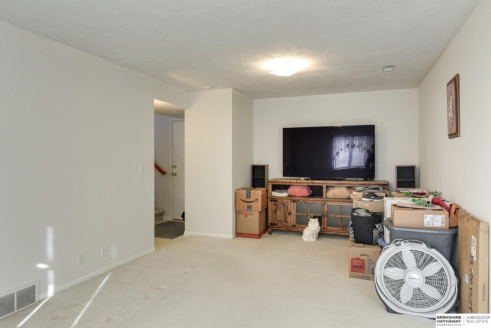 Bellevue, Nebraska 68123, United States, 3 Bedrooms Bedrooms, ,2 BathroomsBathrooms,Residential,Pending,20453