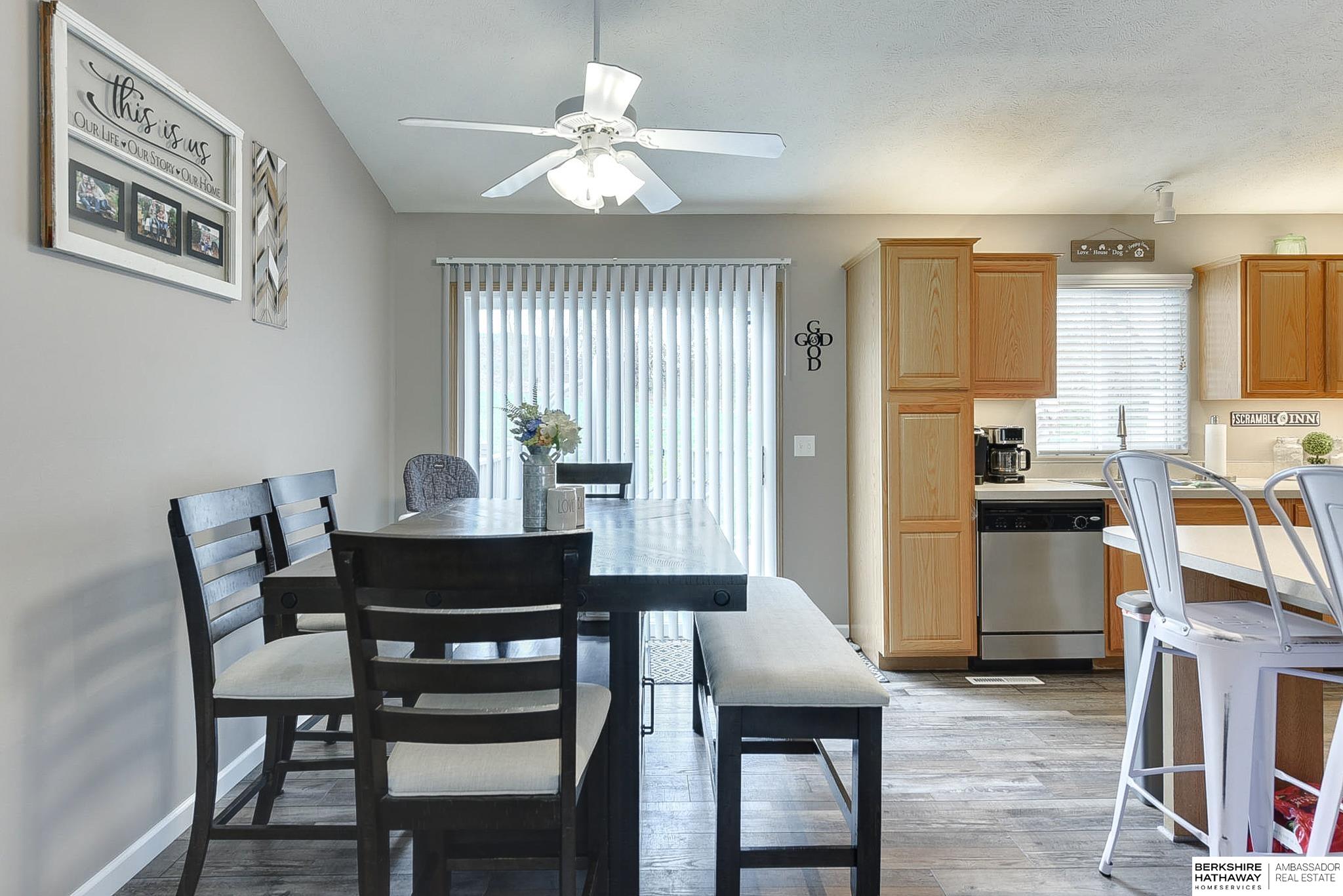 Omaha, Nebraska 68122, United States, 3 Bedrooms Bedrooms, ,2 BathroomsBathrooms,Residential,Pending,113480